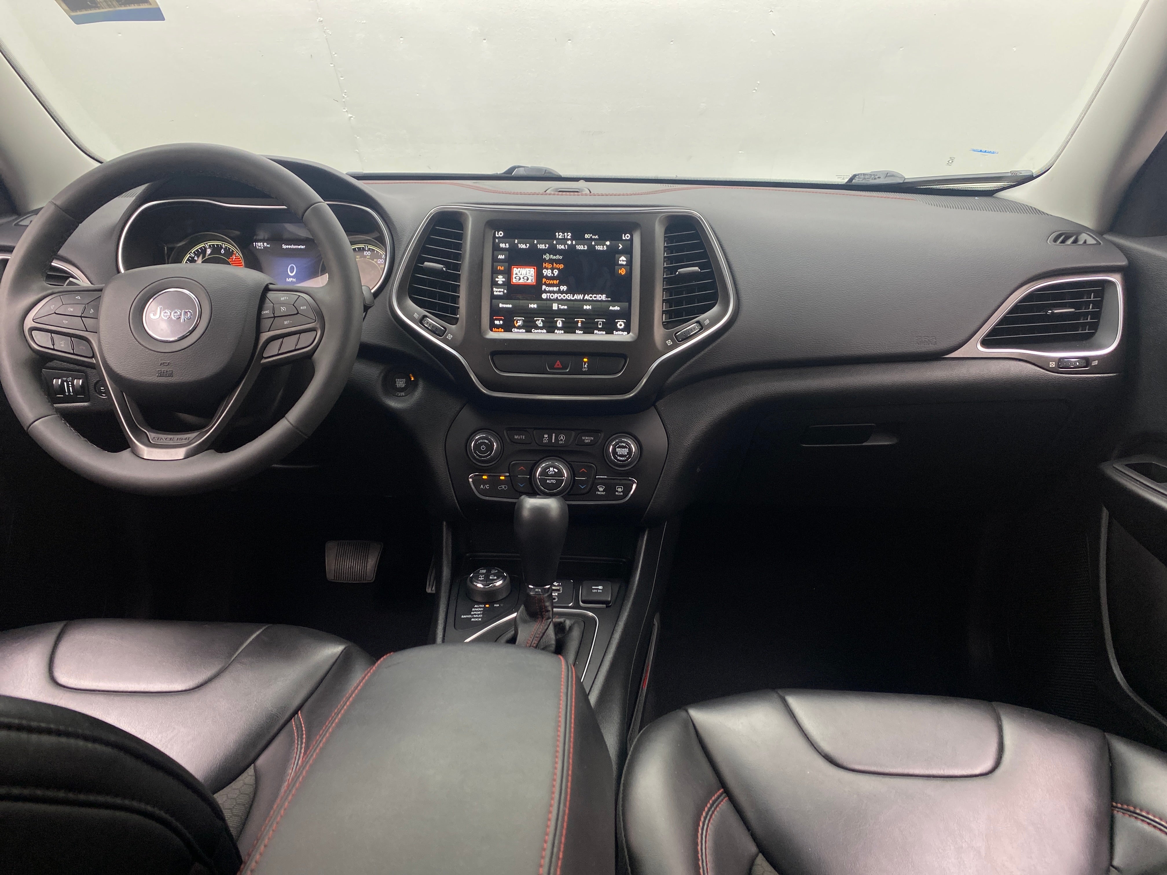 2022 Jeep Cherokee Trailhawk 2