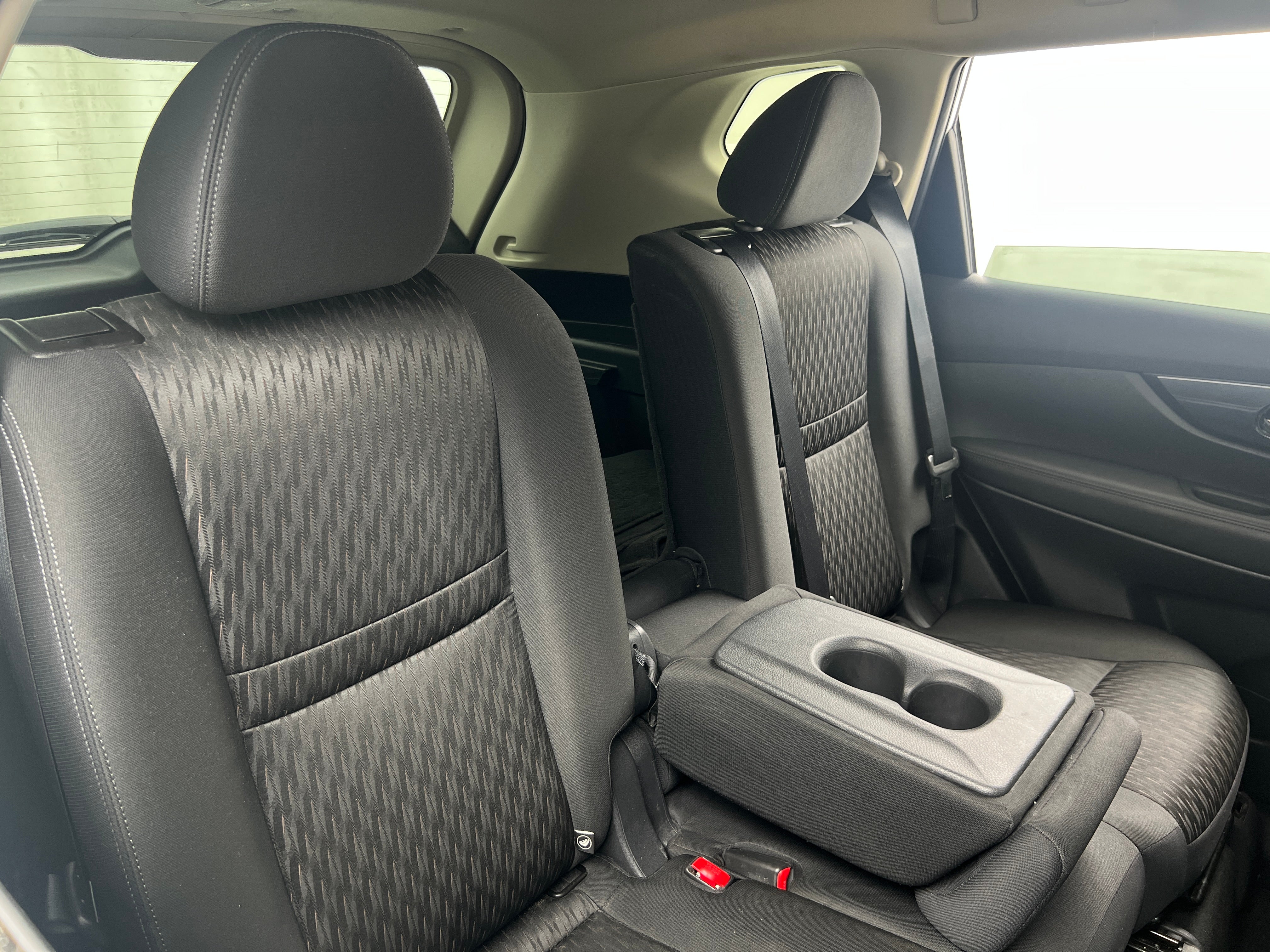 2020 Nissan Rogue SV 6