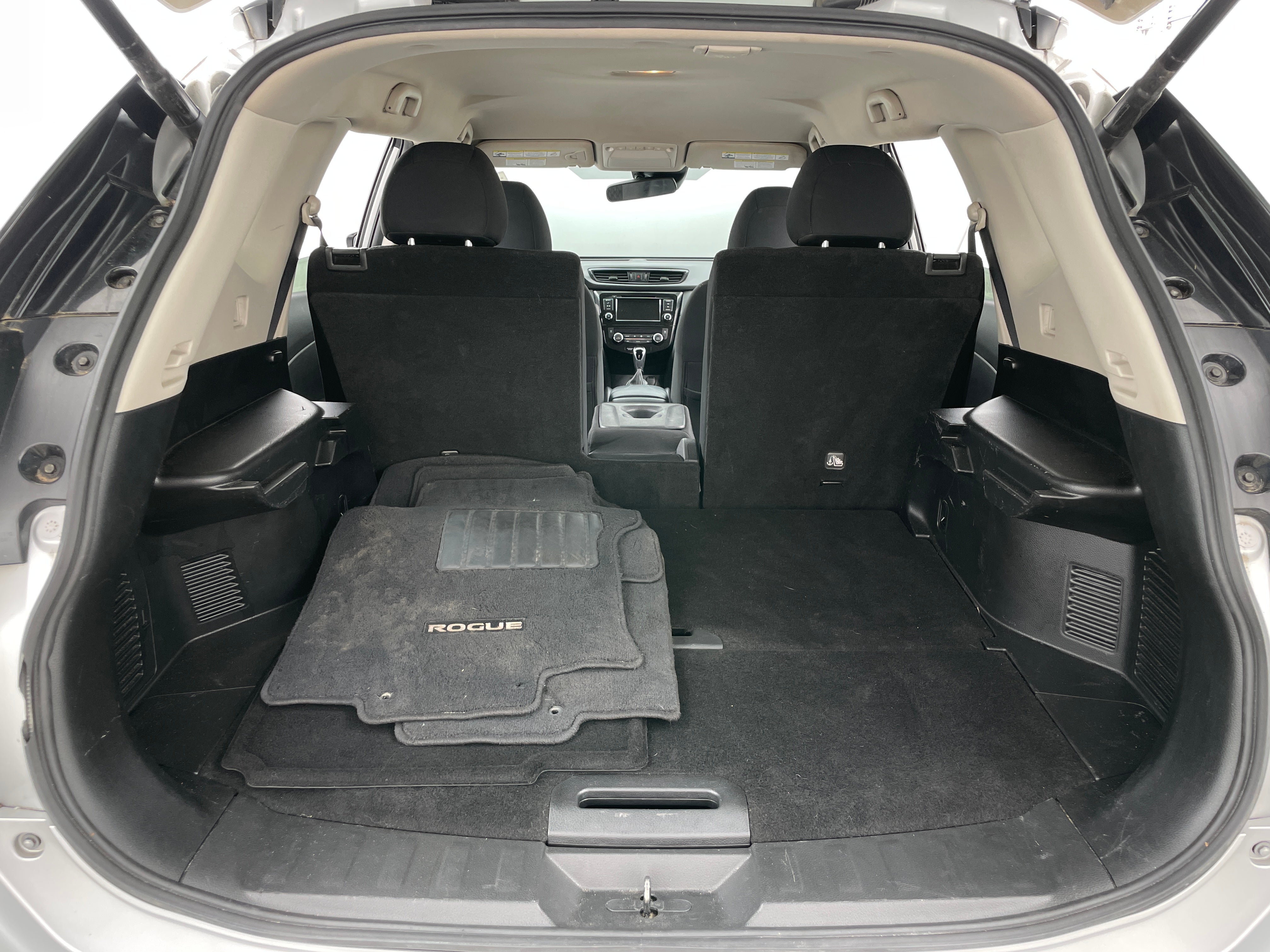 2020 Nissan Rogue SV 7