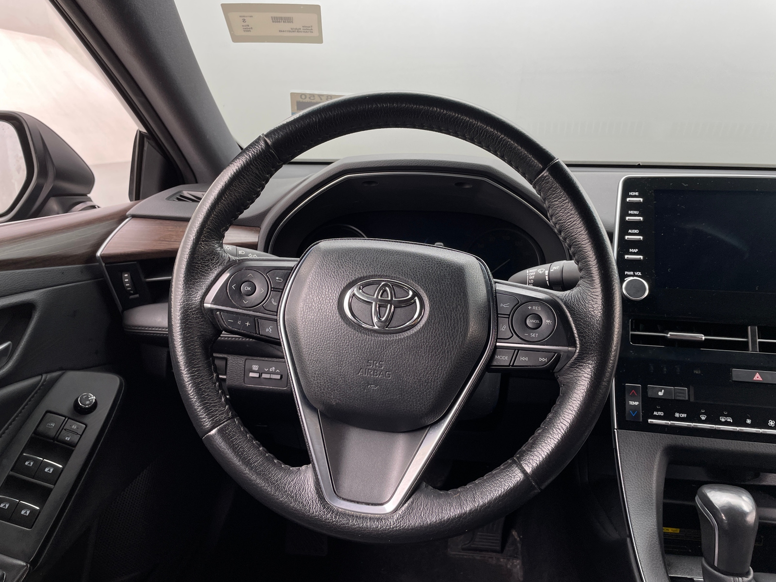 Thumbnail: 2022 Toyota Avalon - 4