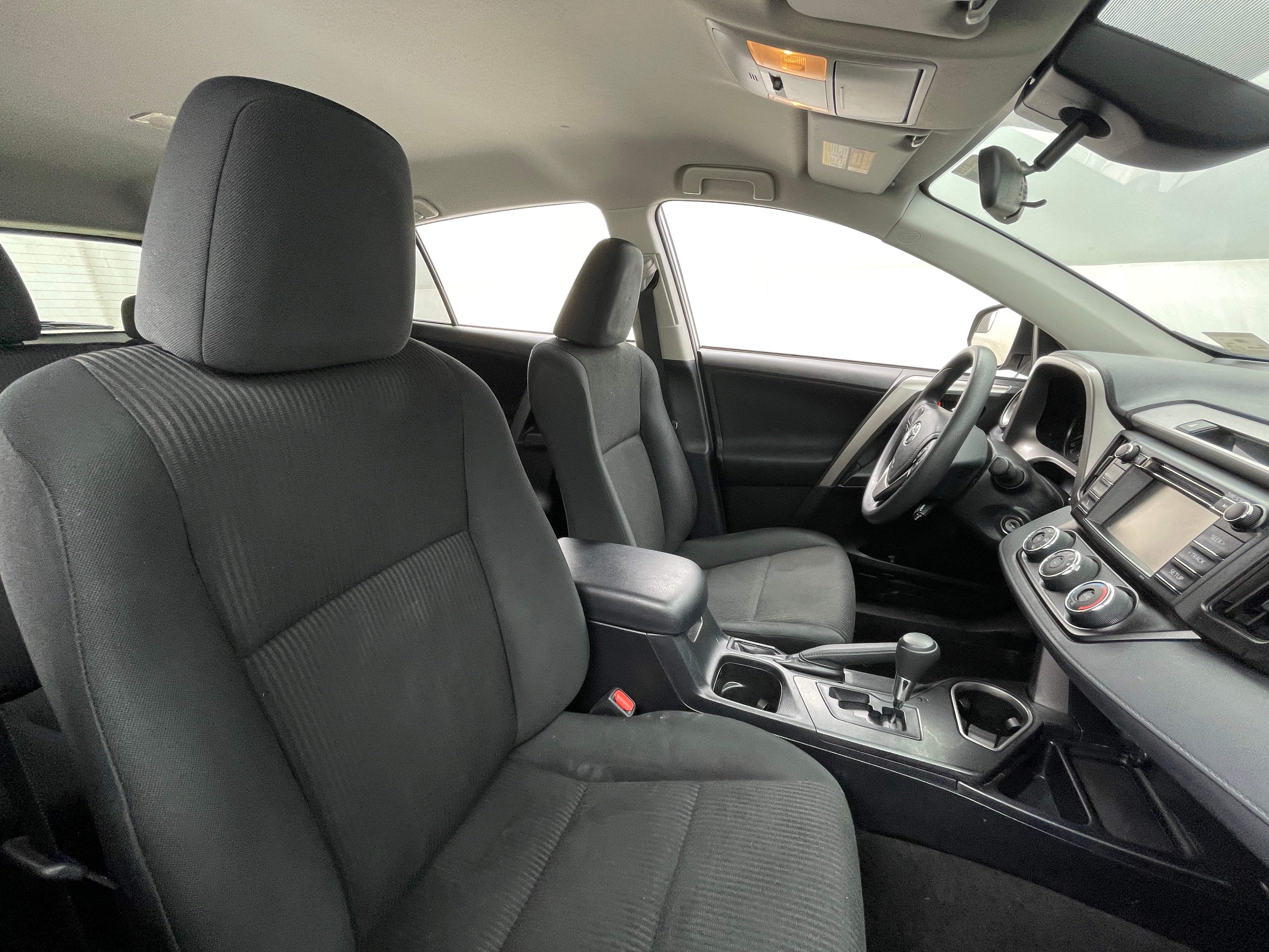 2018 Toyota RAV4 LE 2