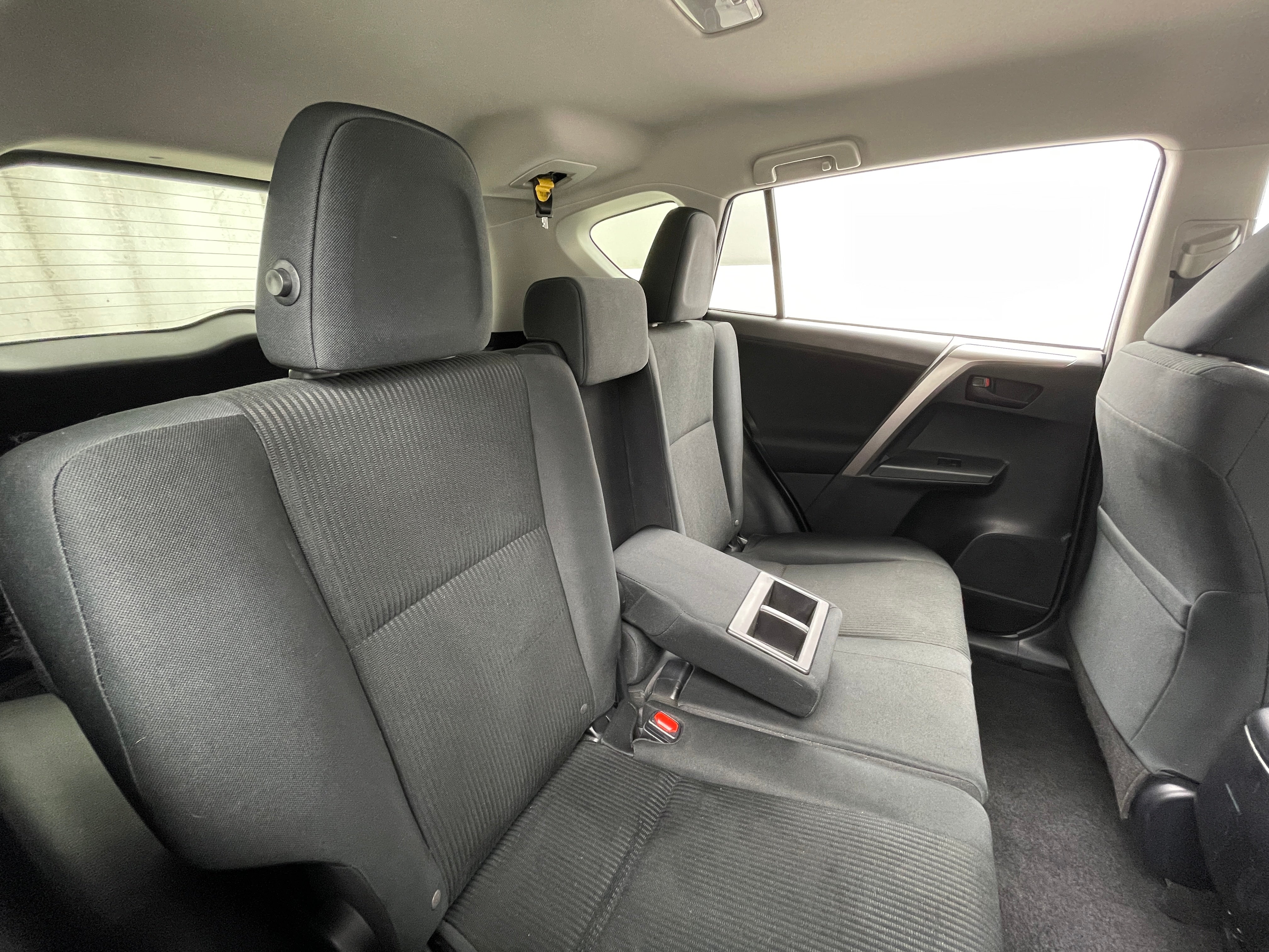 2018 Toyota RAV4 LE 6