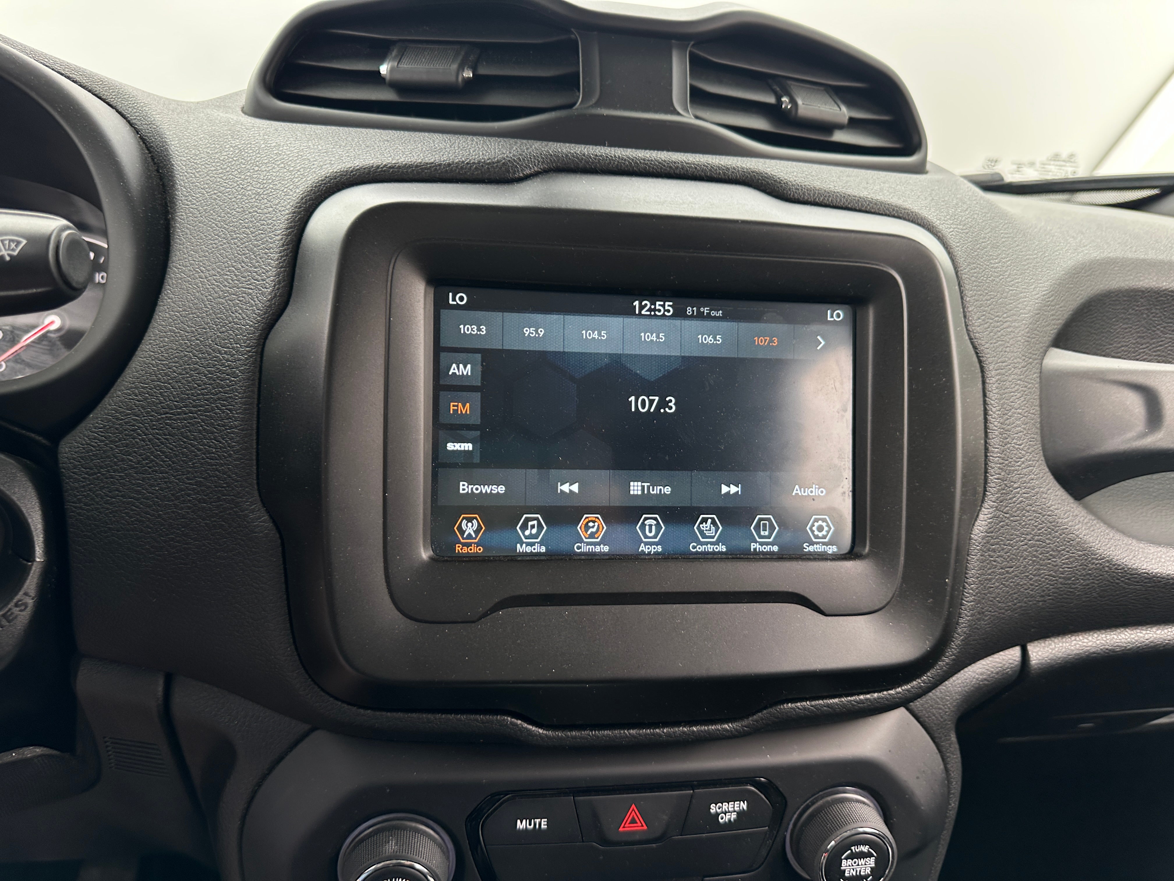 2019 Jeep Renegade Limited 3
