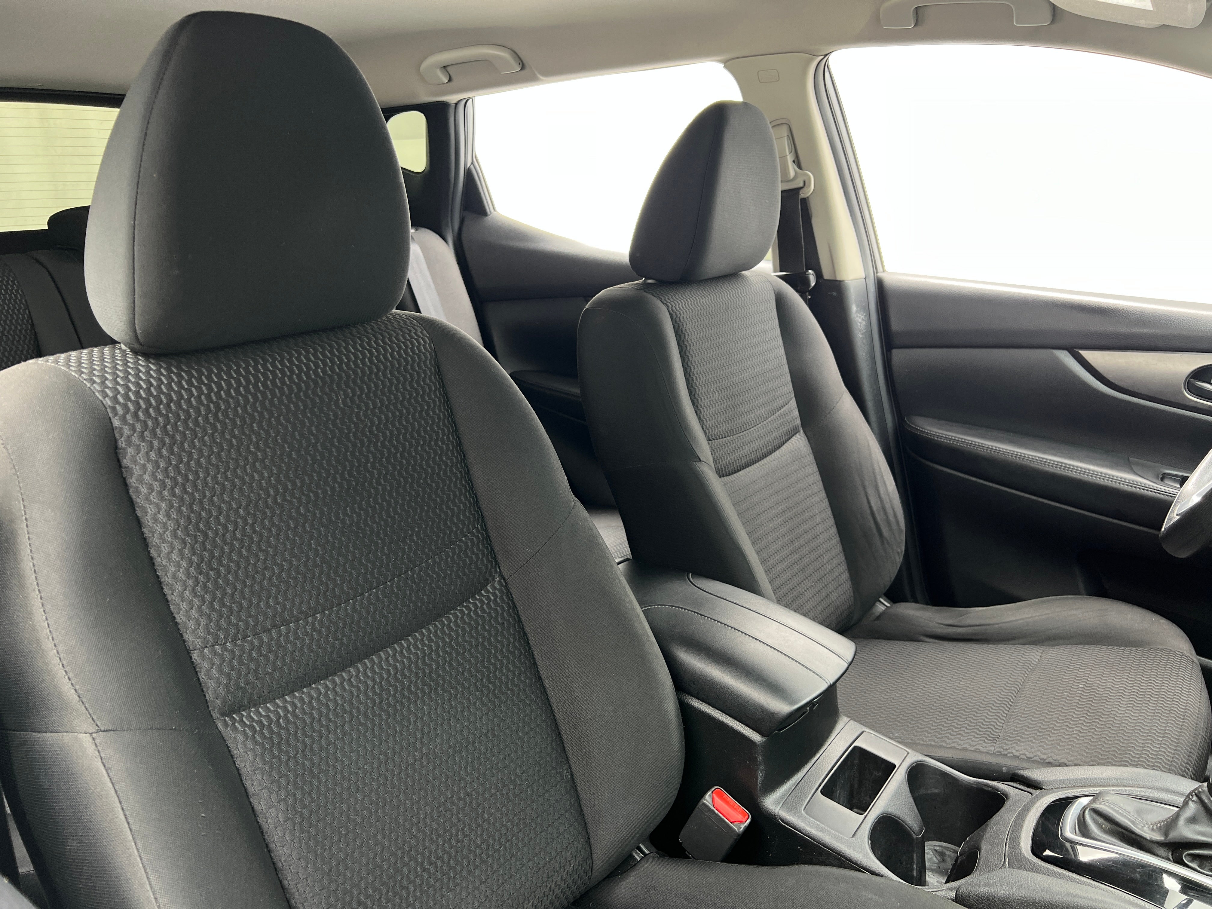 2017 Nissan Rogue Sport S 2