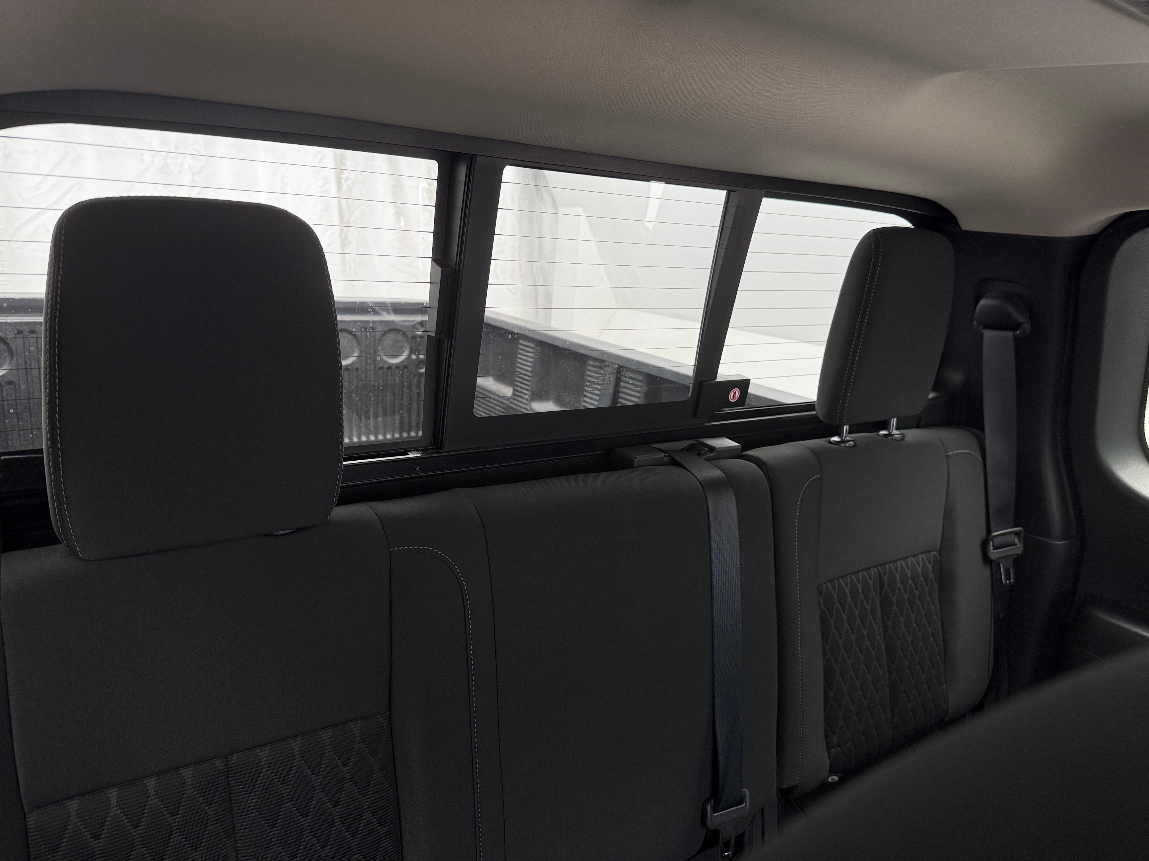 2017 Nissan Titan SV 6