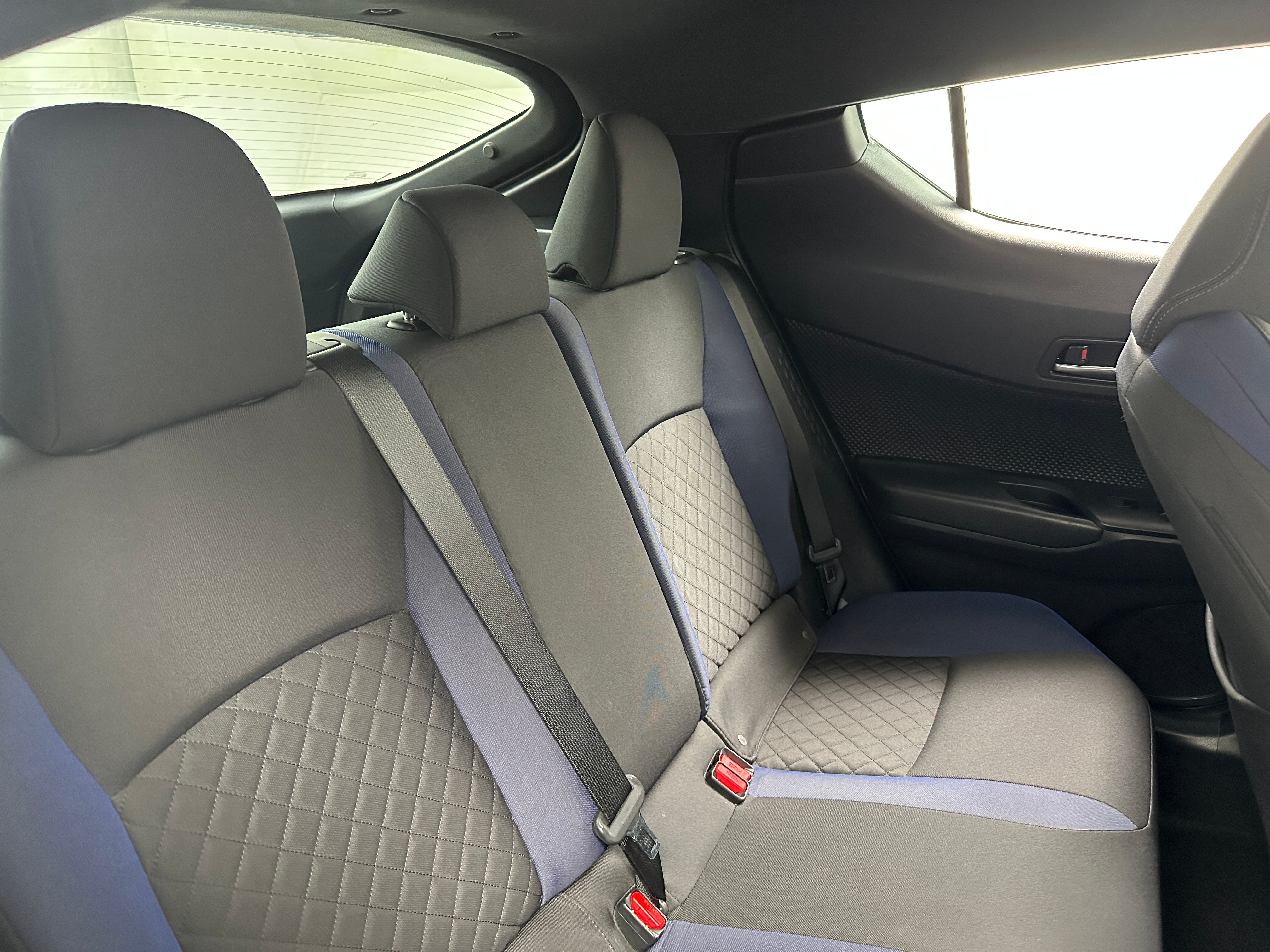 2021 Toyota C-HR XLE 6