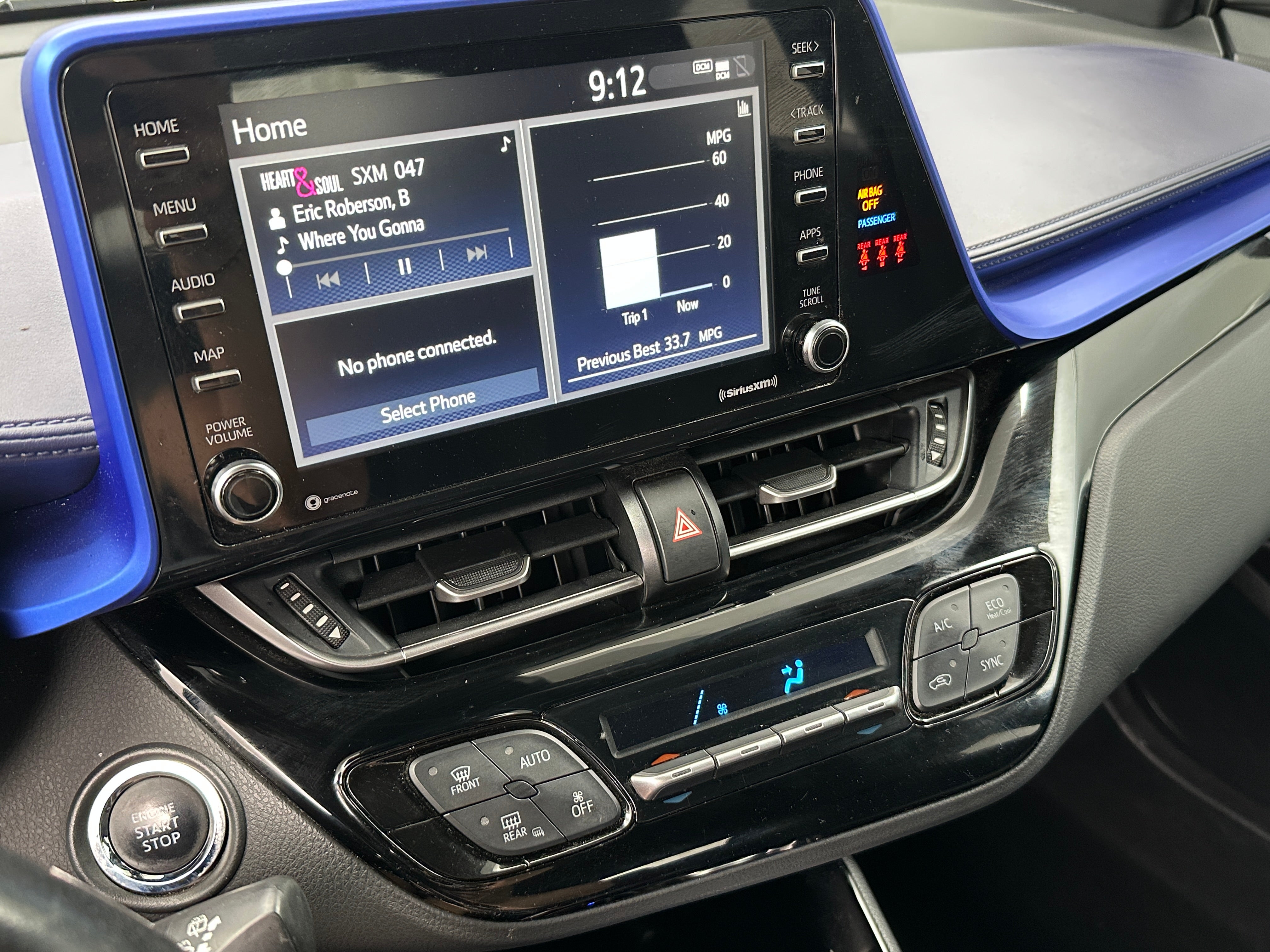 2021 Toyota C-HR XLE 4