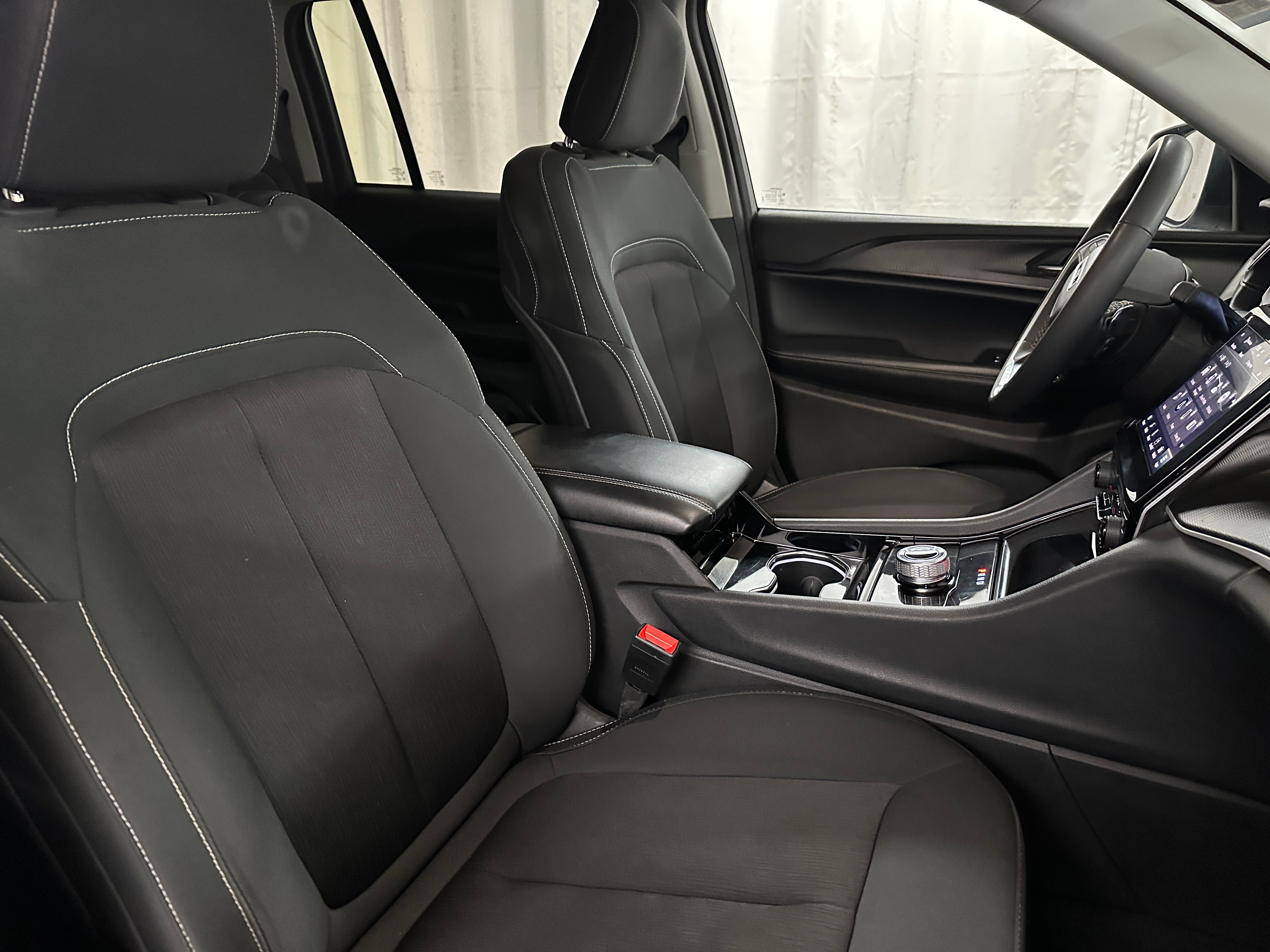 Thumbnail: 2023 Jeep Grand Cherokee - 2