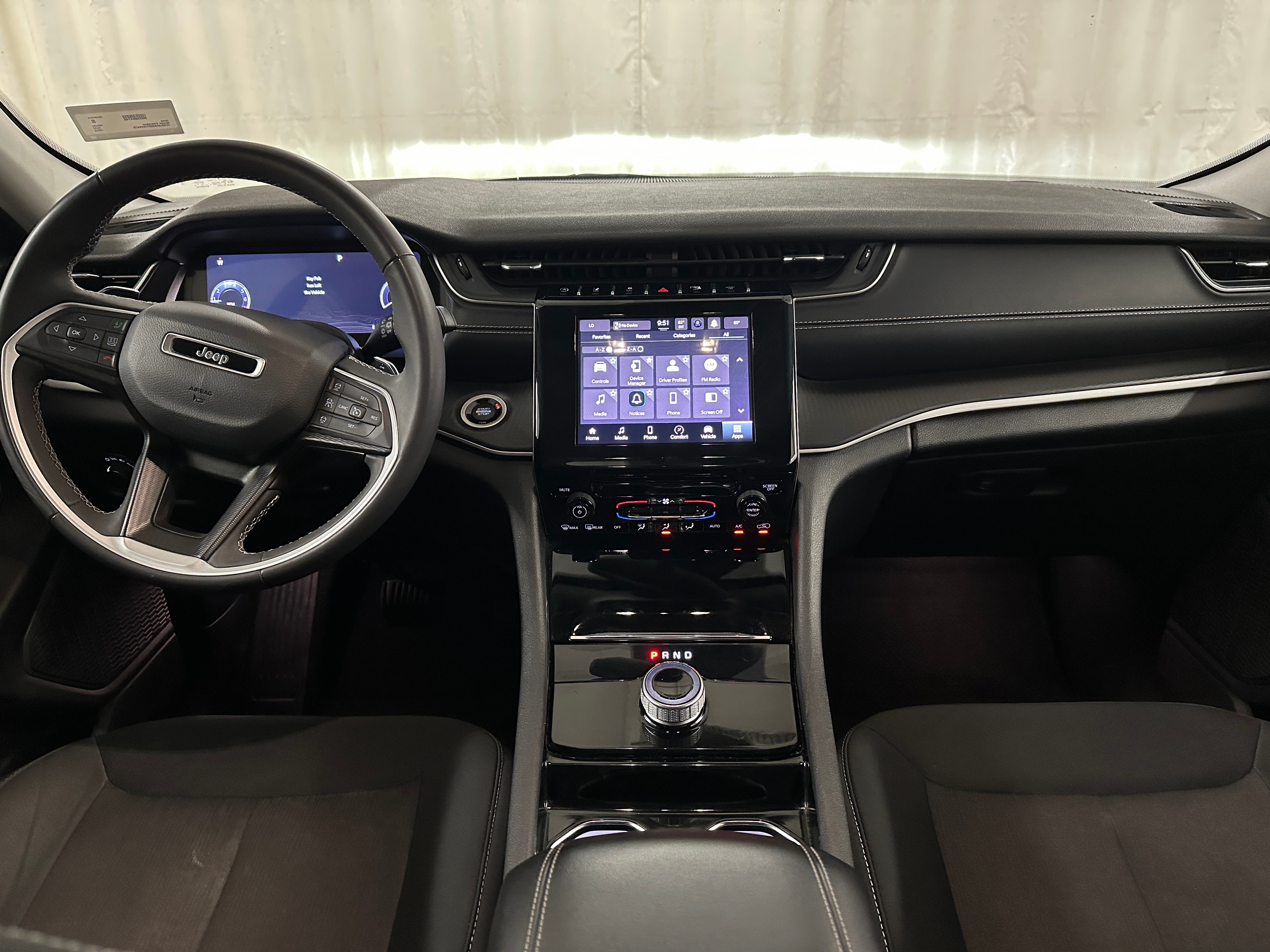 Thumbnail: 2023 Jeep Grand Cherokee - 3