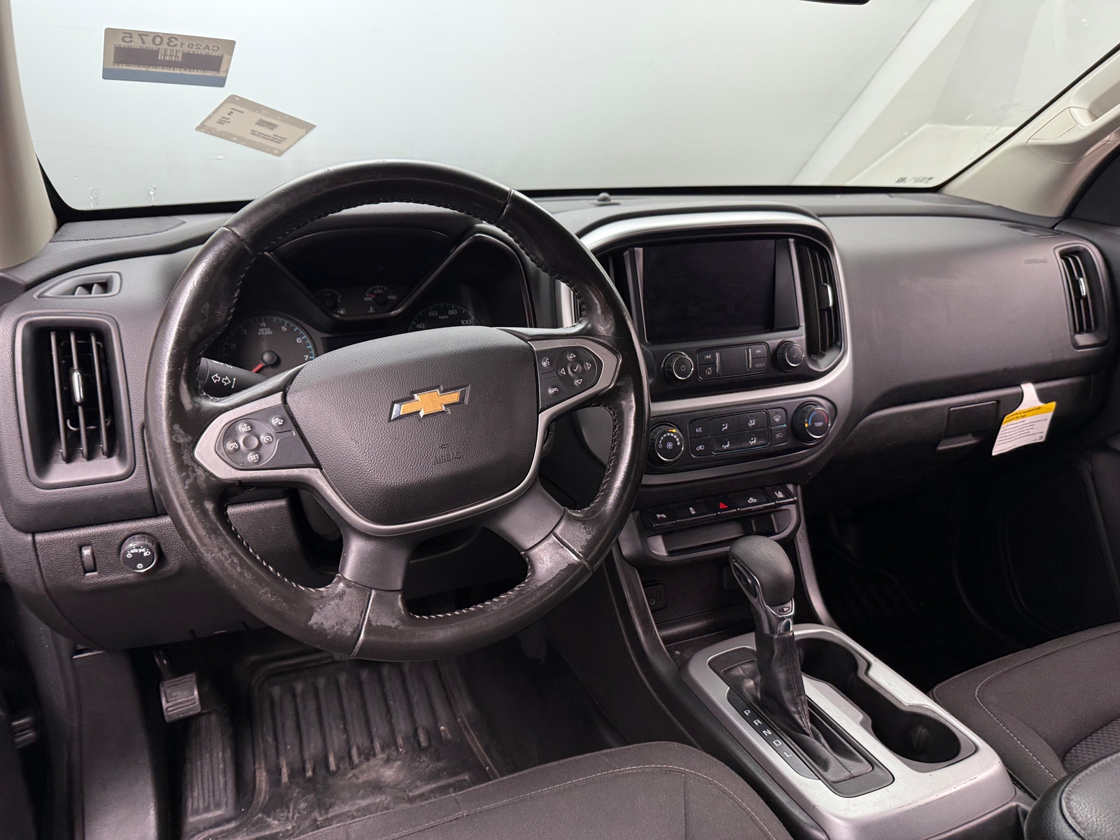 Thumbnail: 2022 Chevrolet Colorado - 3
