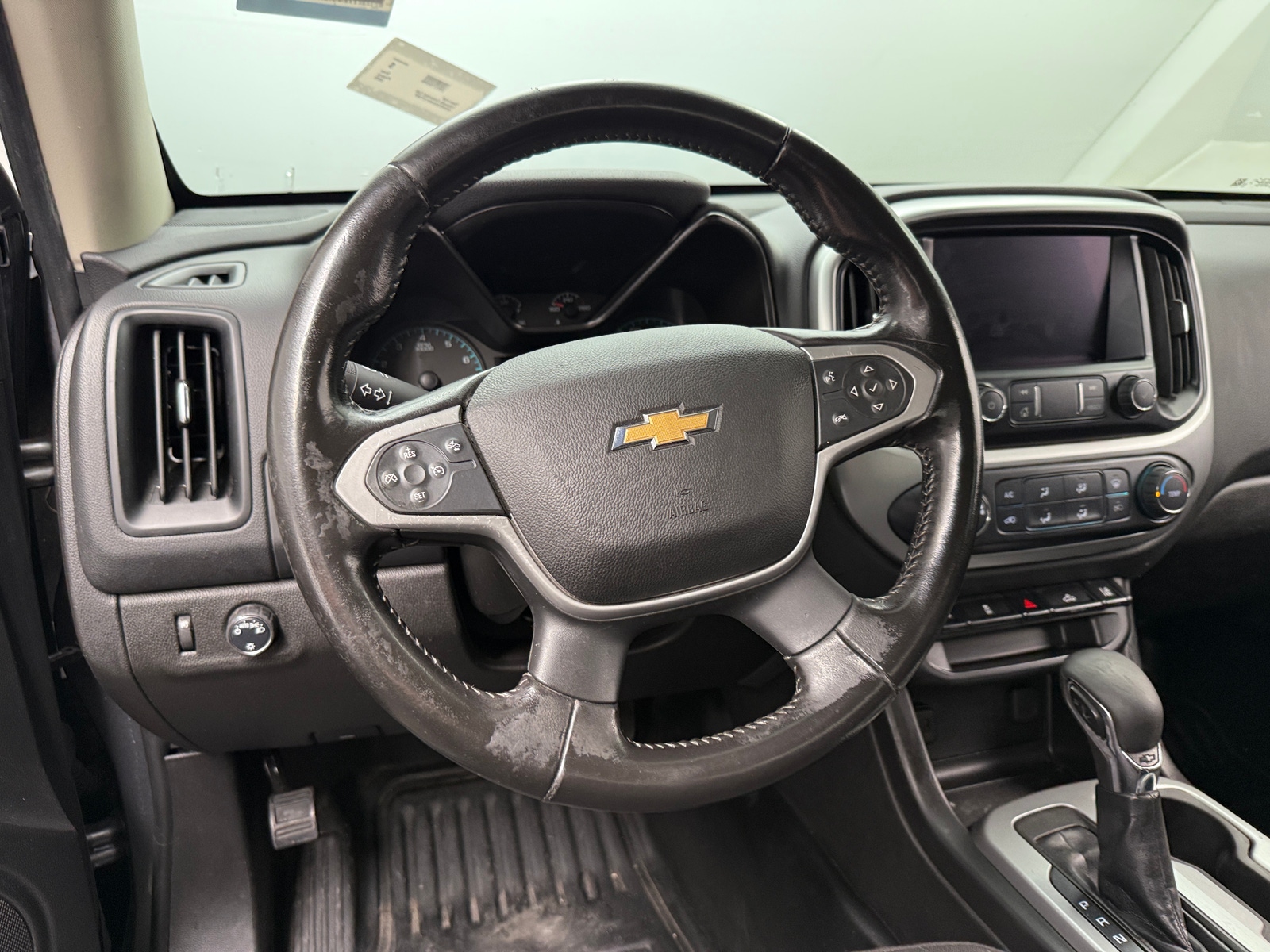 Thumbnail: 2022 Chevrolet Colorado - 5