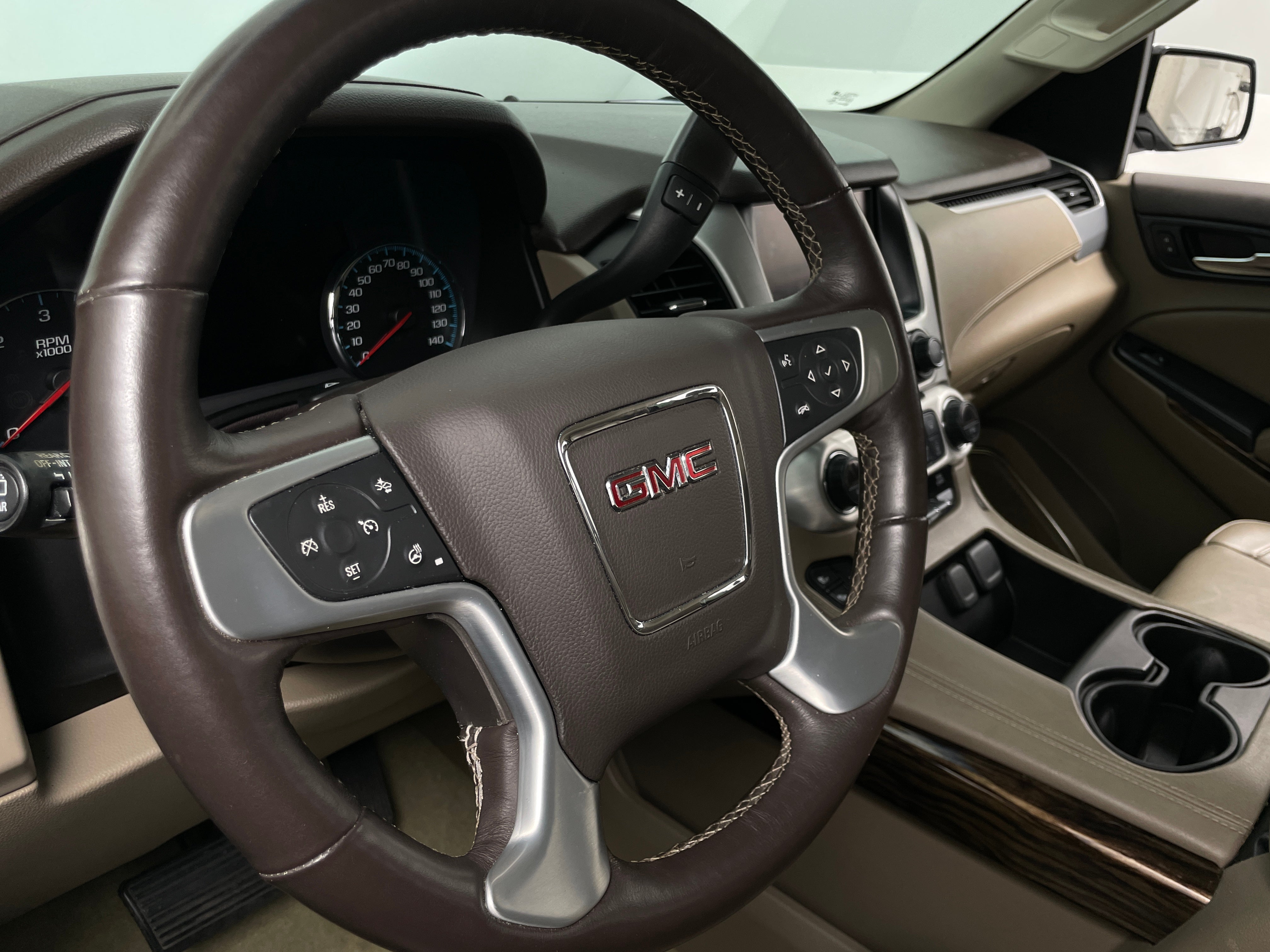 2017 GMC Yukon SLT 4