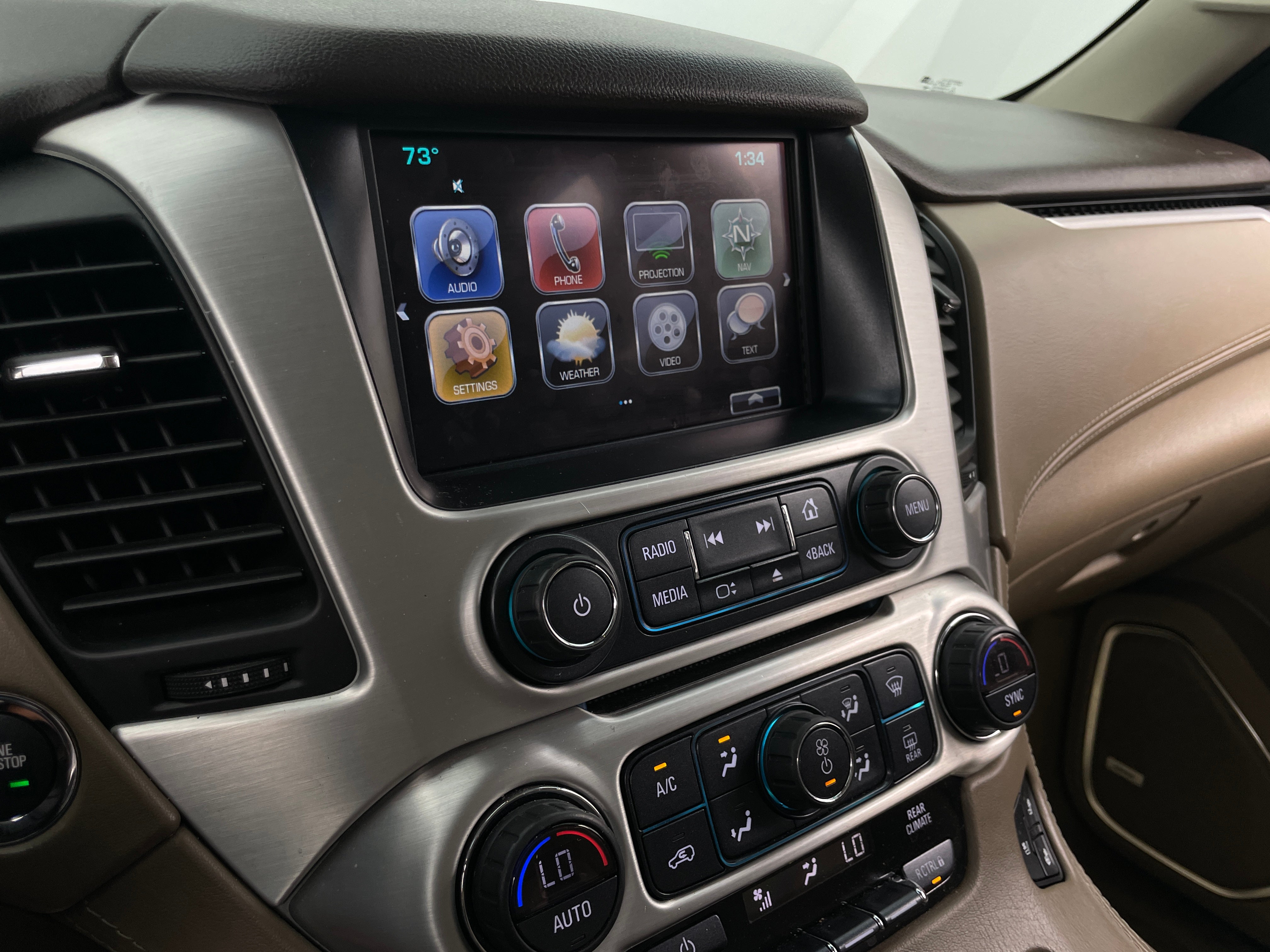 2017 GMC Yukon SLT 3