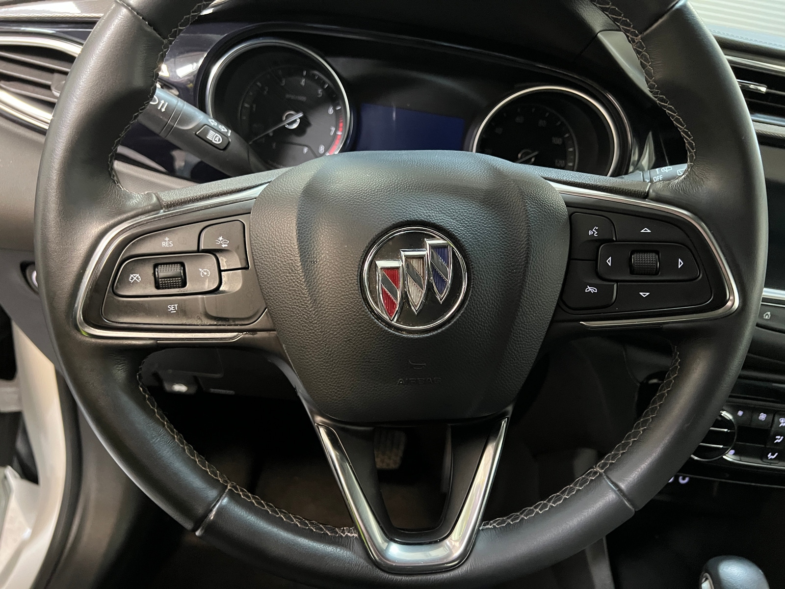 Thumbnail: 2023 Buick Encore GX - 5