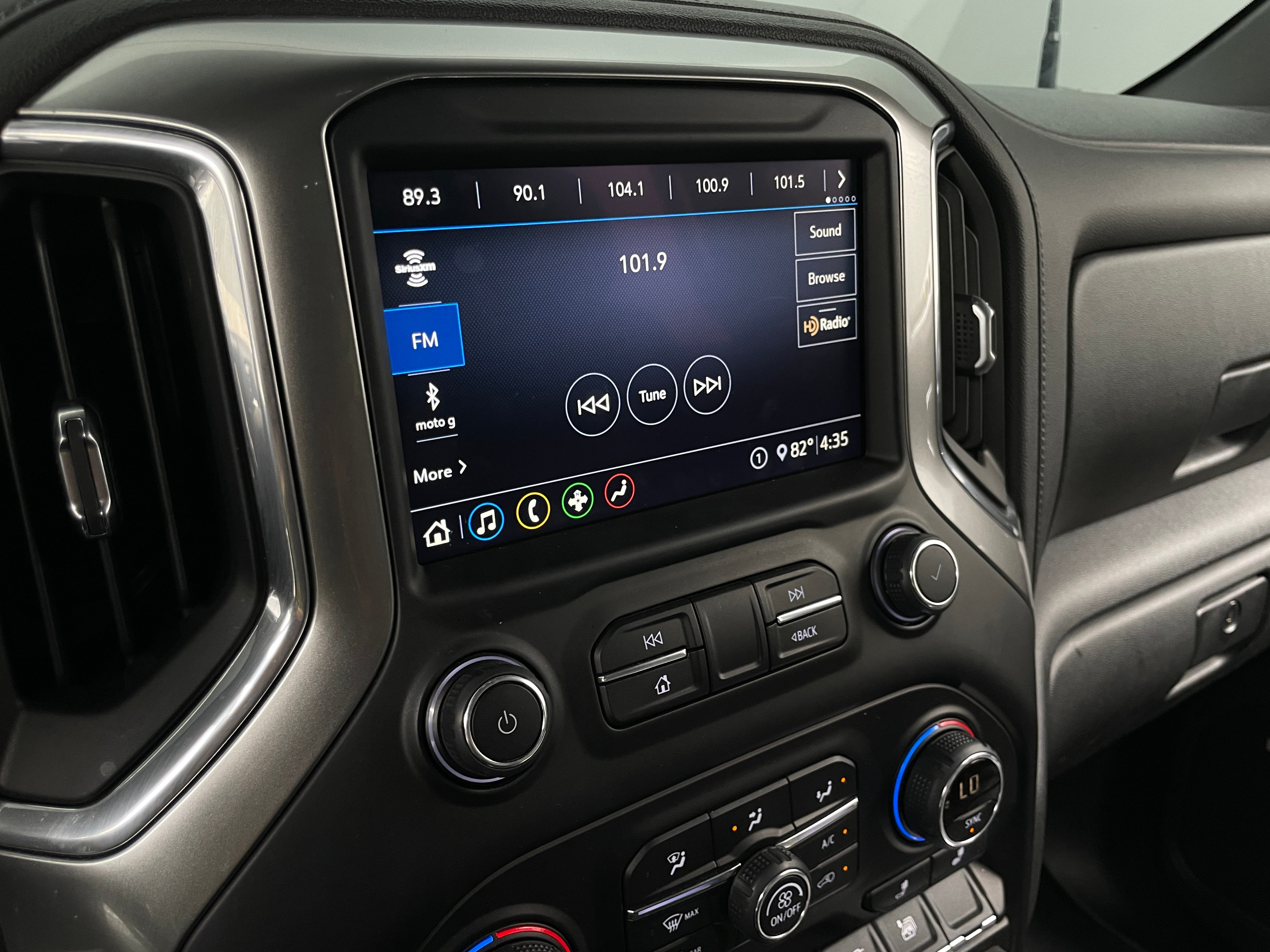 2020 Chevrolet Silverado 1500 RST 4