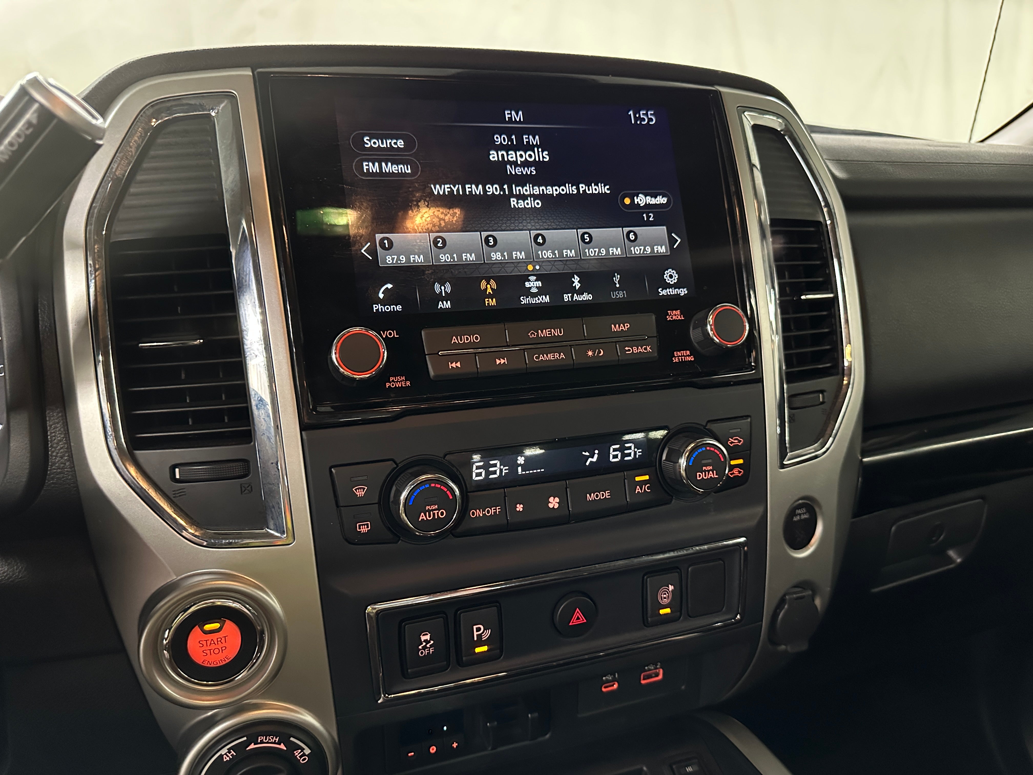 2020 Nissan Titan SV 4