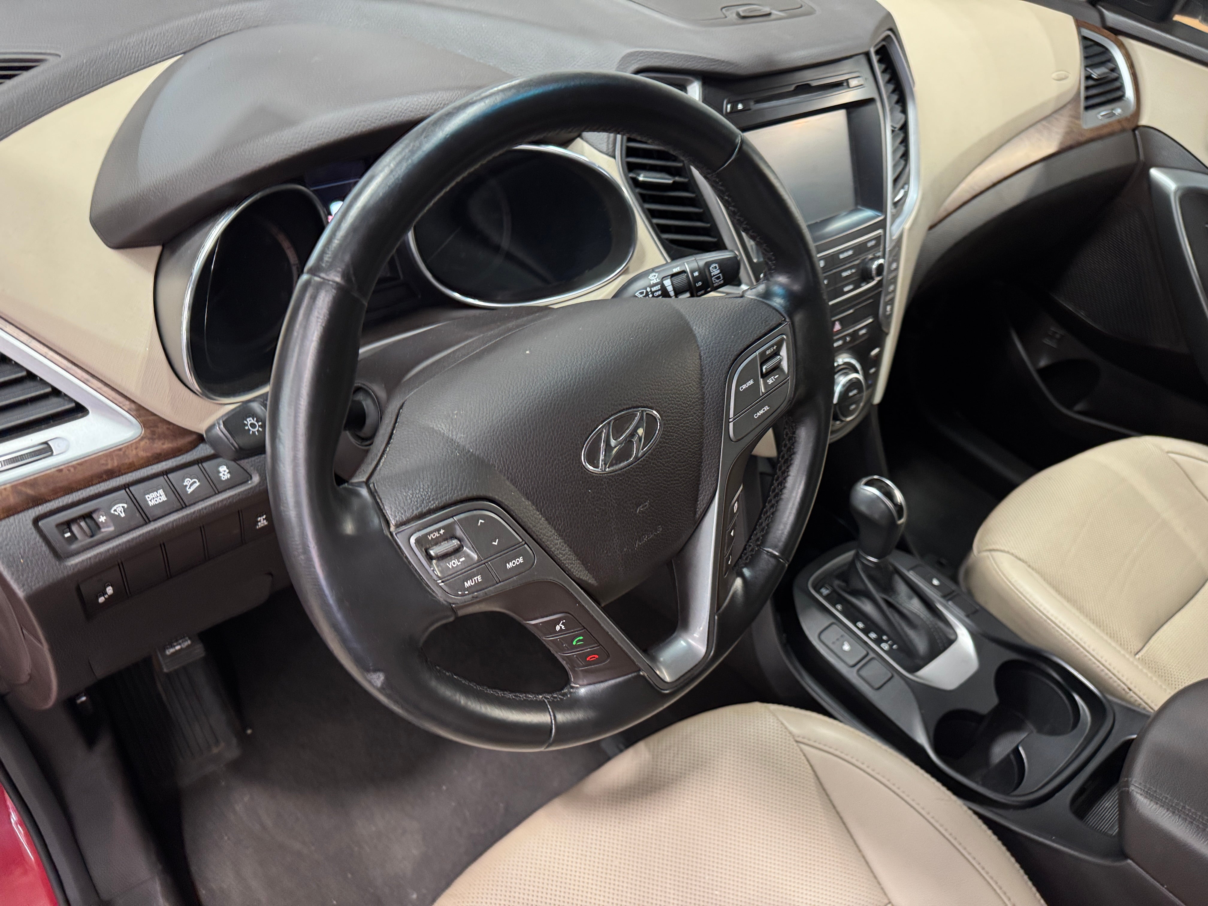 2017 Hyundai Santa Fe Limited 2