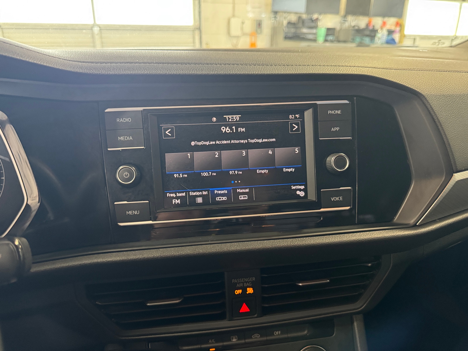 Thumbnail: 2021 Volkswagen Jetta - 4
