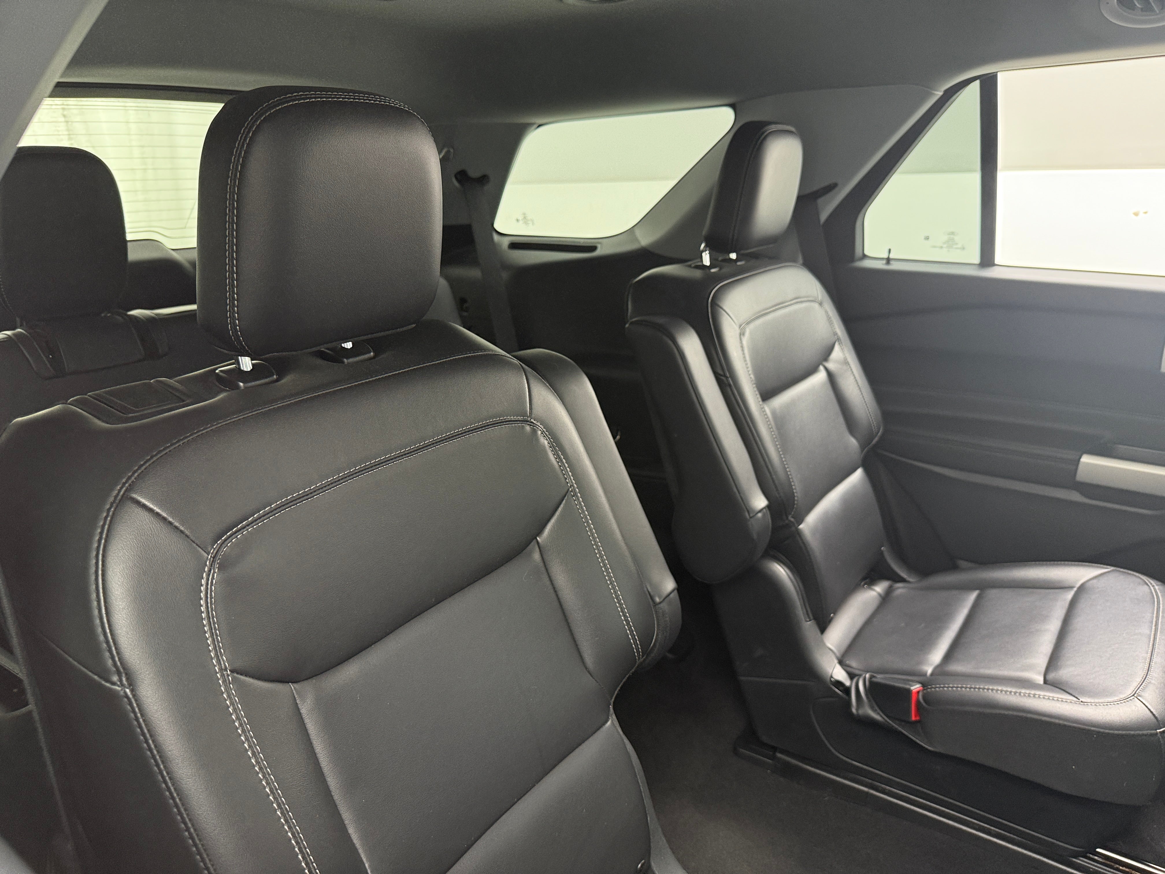 2022 Ford Explorer XLT 6