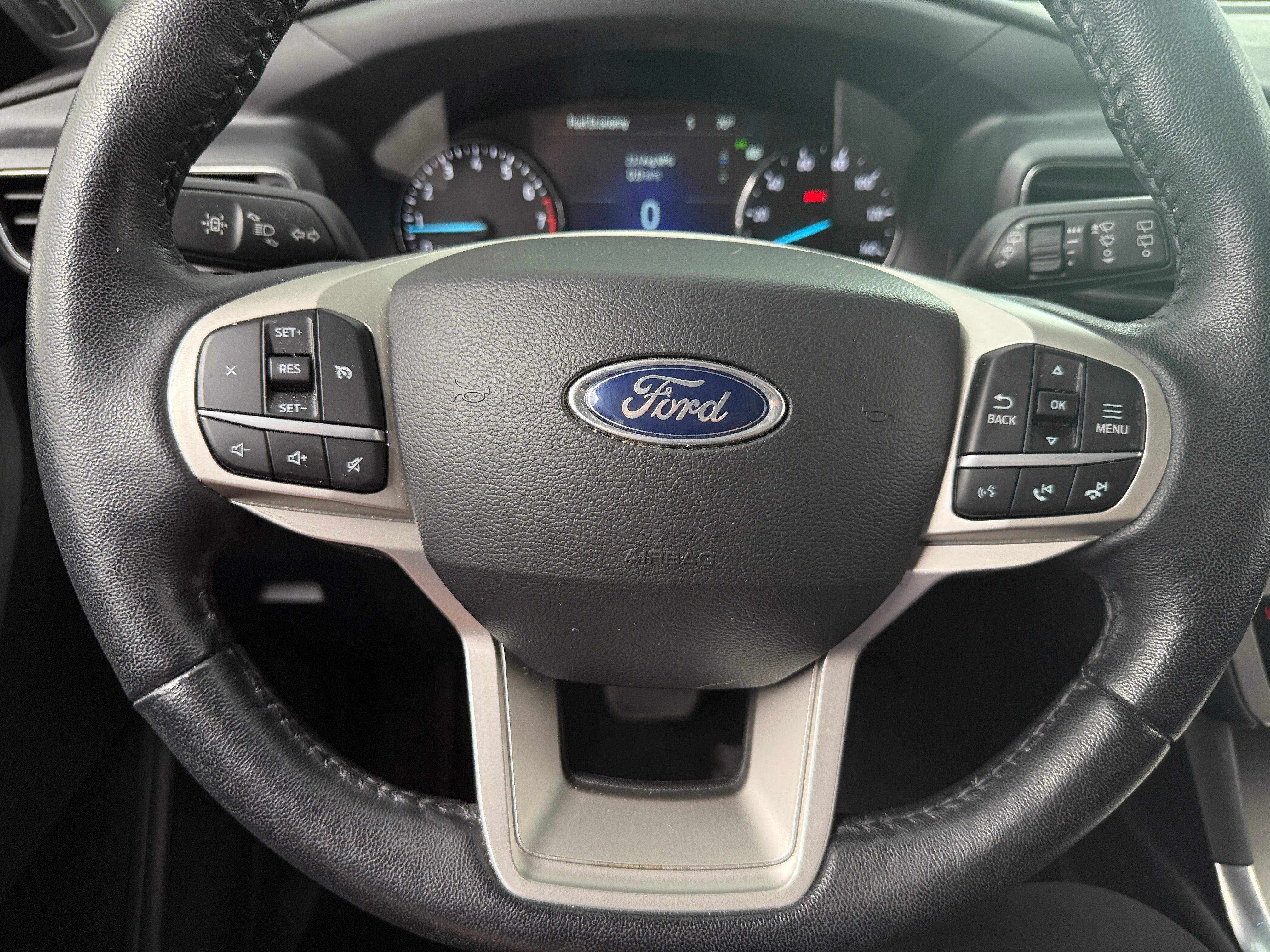 2022 Ford Explorer XLT 5