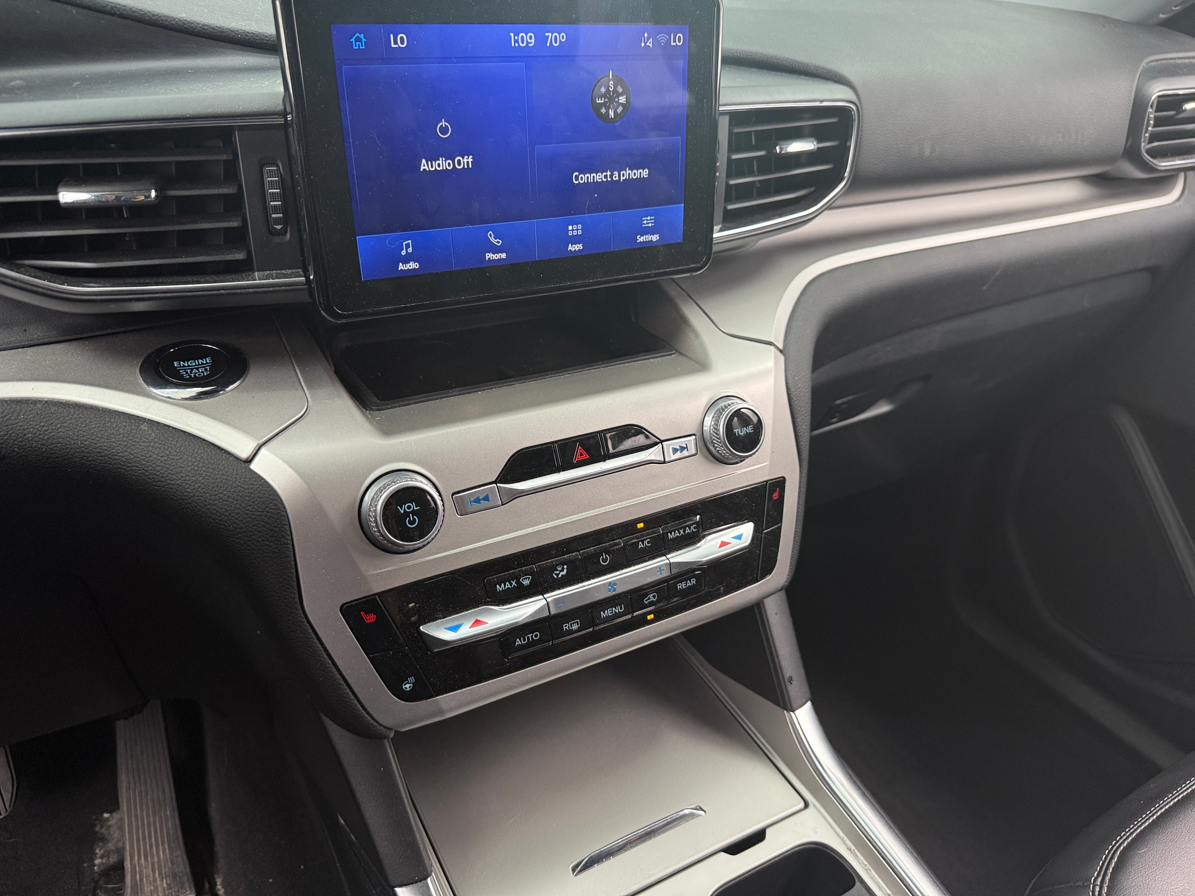 2022 Ford Explorer XLT 4