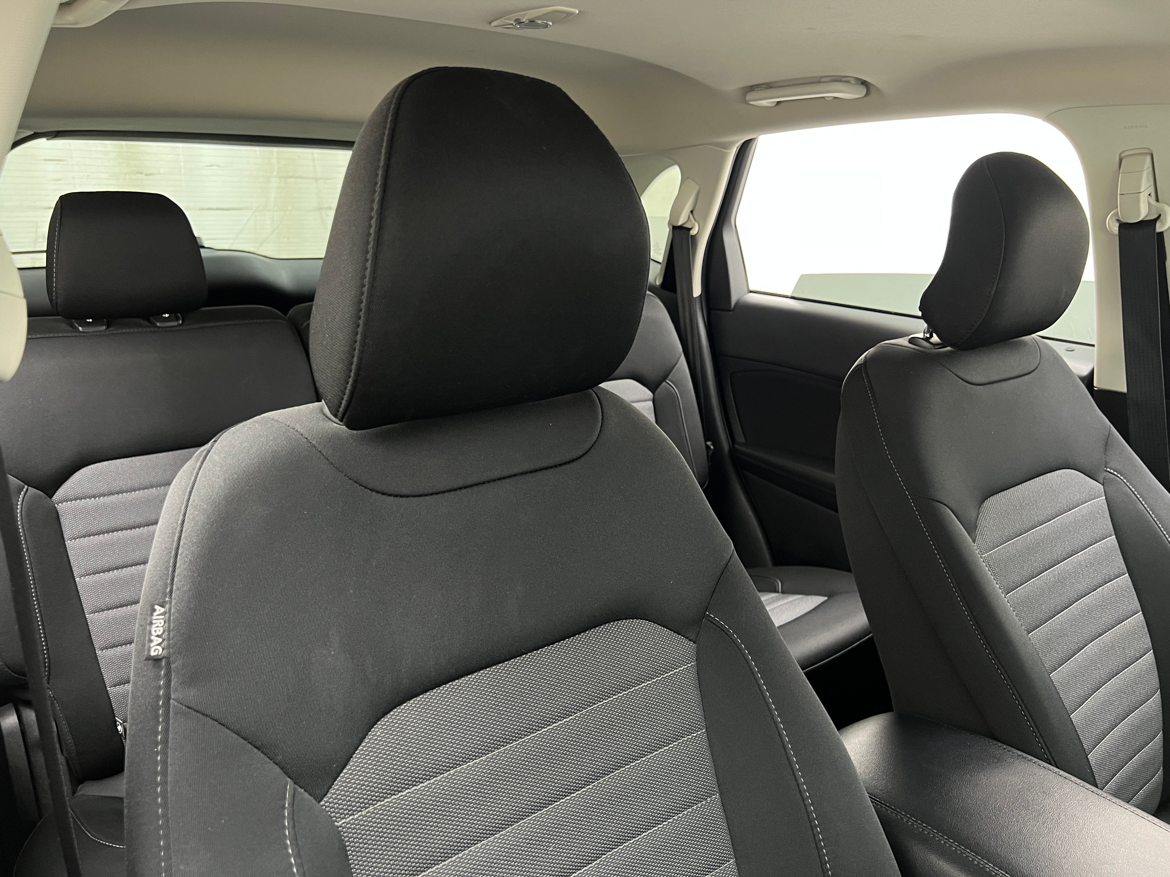 2018 Ford Edge SE 2