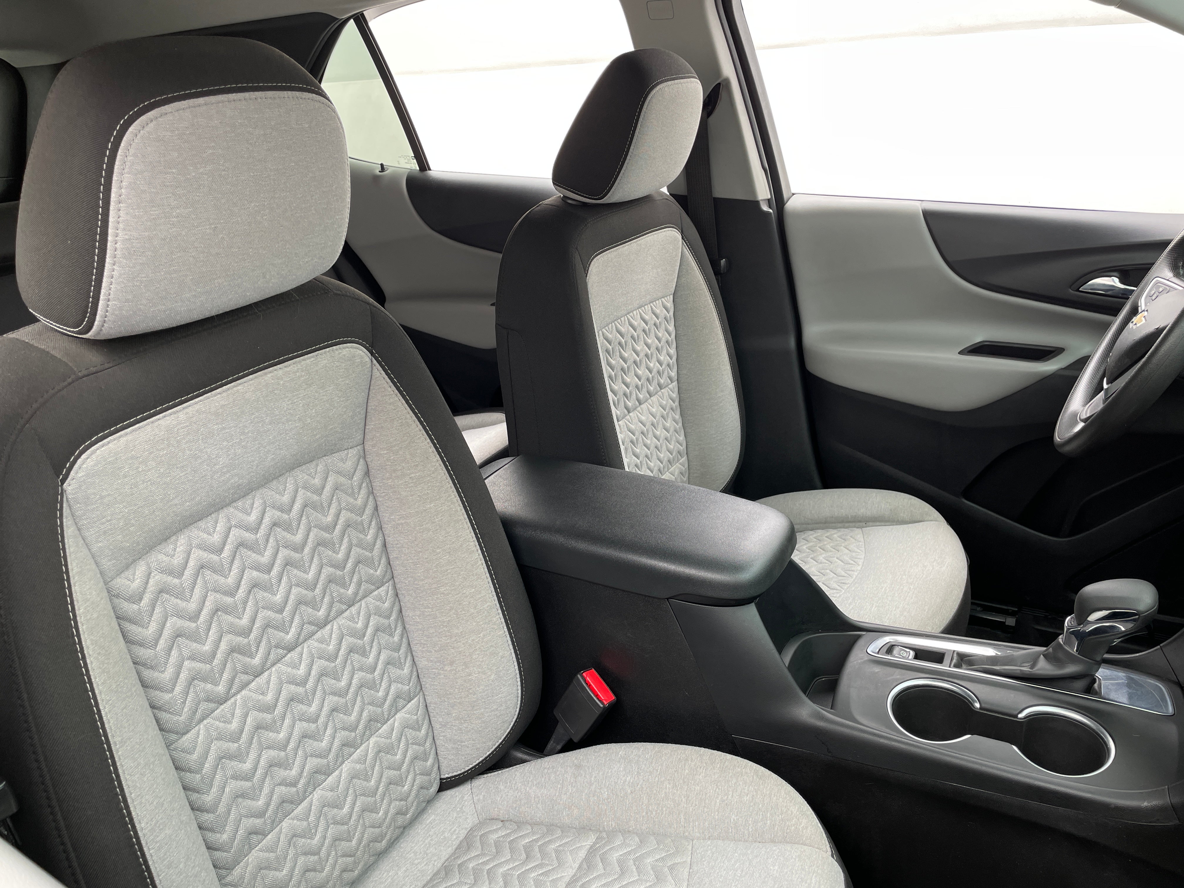 2022 Chevrolet Equinox LS 2