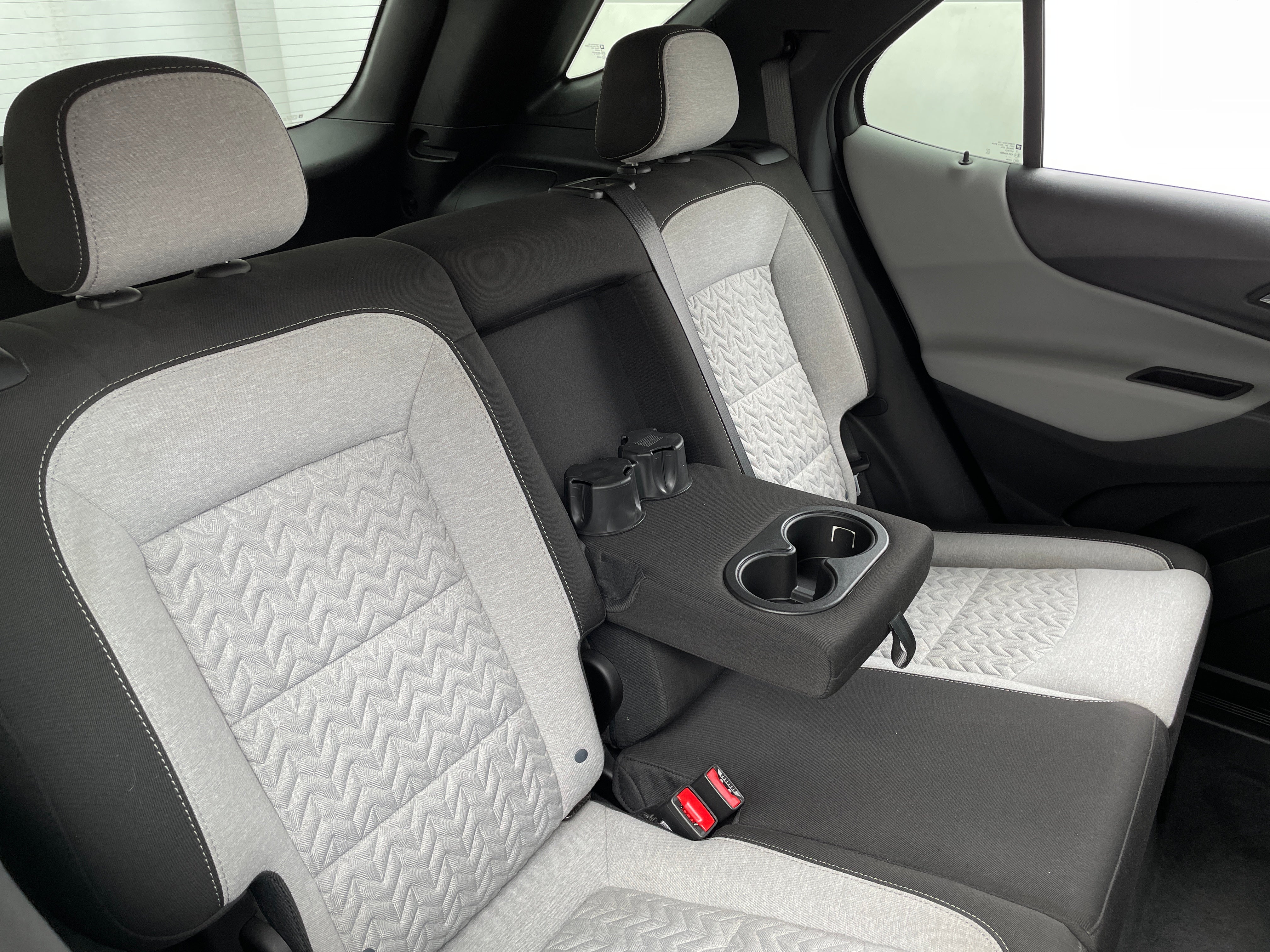 2022 Chevrolet Equinox LS 6