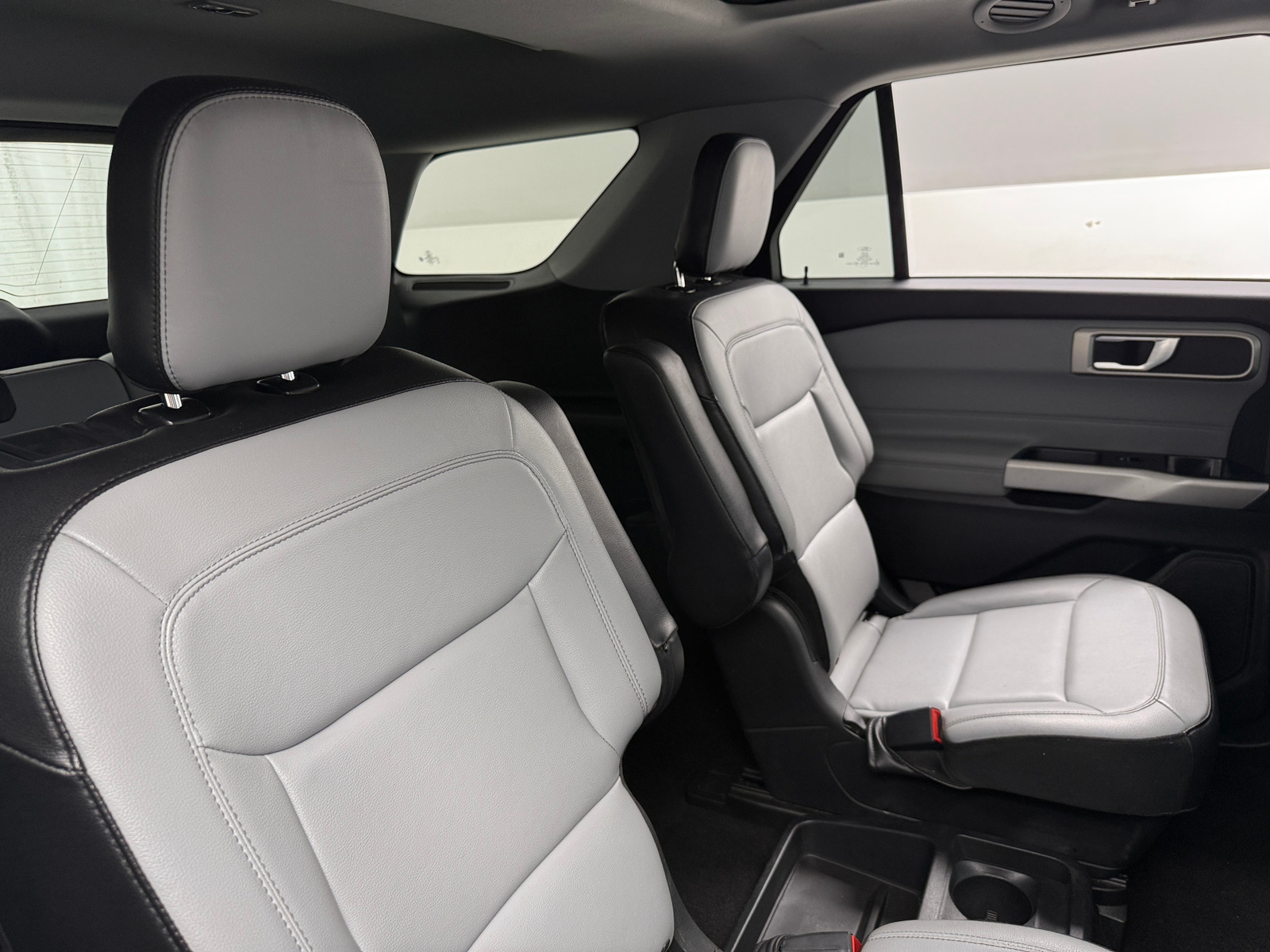 Thumbnail: 2021 Ford Explorer - 5