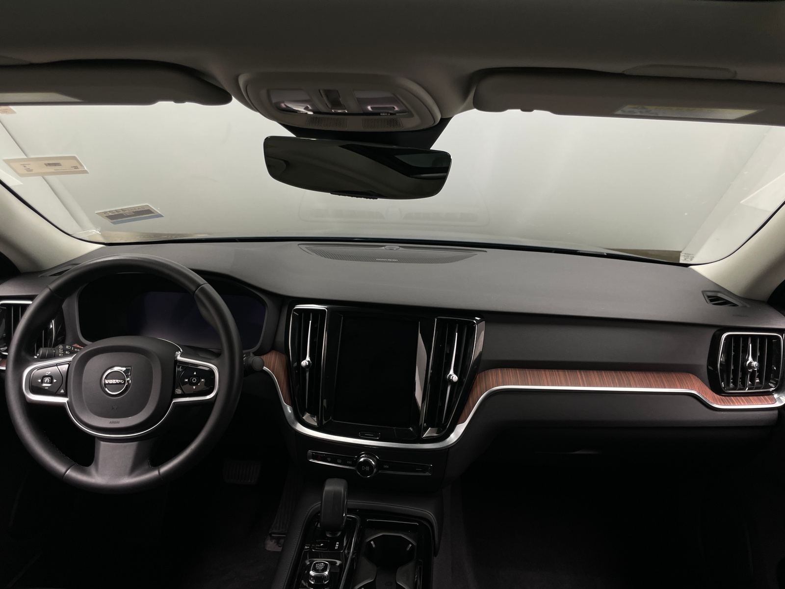Thumbnail: 2023 Volvo S60 - 2
