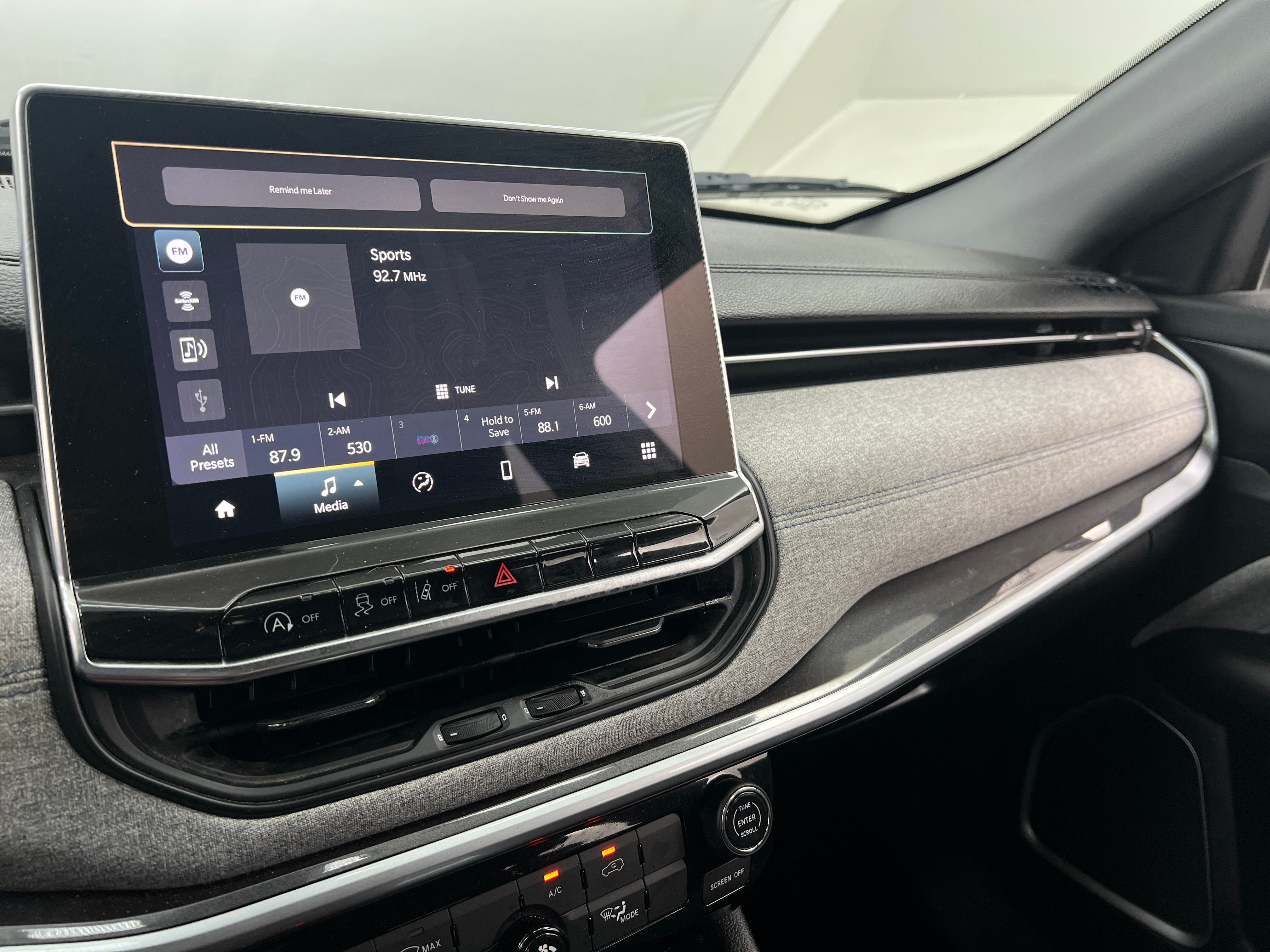 2023 Jeep Compass Base 4