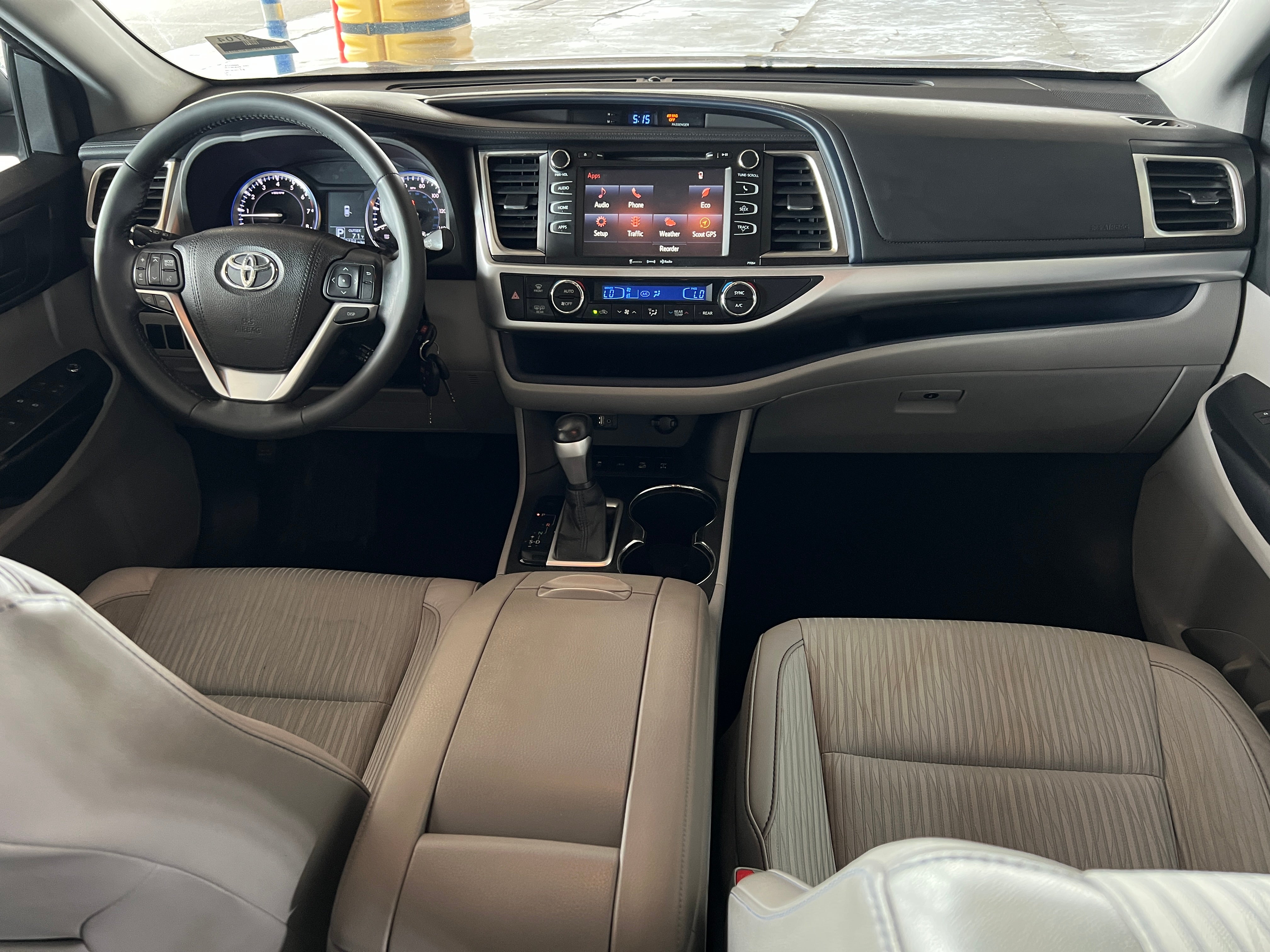 2016 Toyota Highlander Plus 3