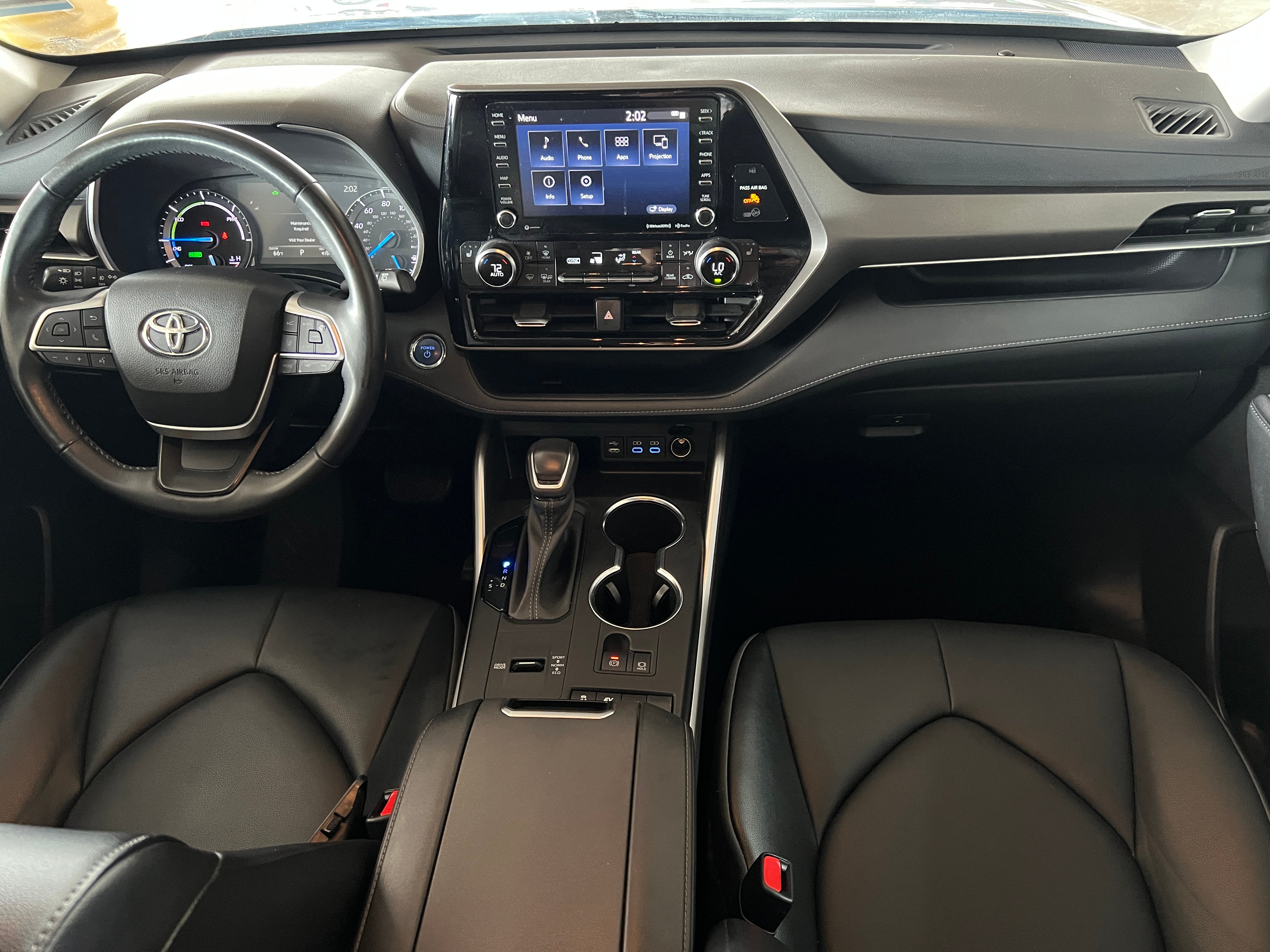 2022 Toyota Highlander XLE 2