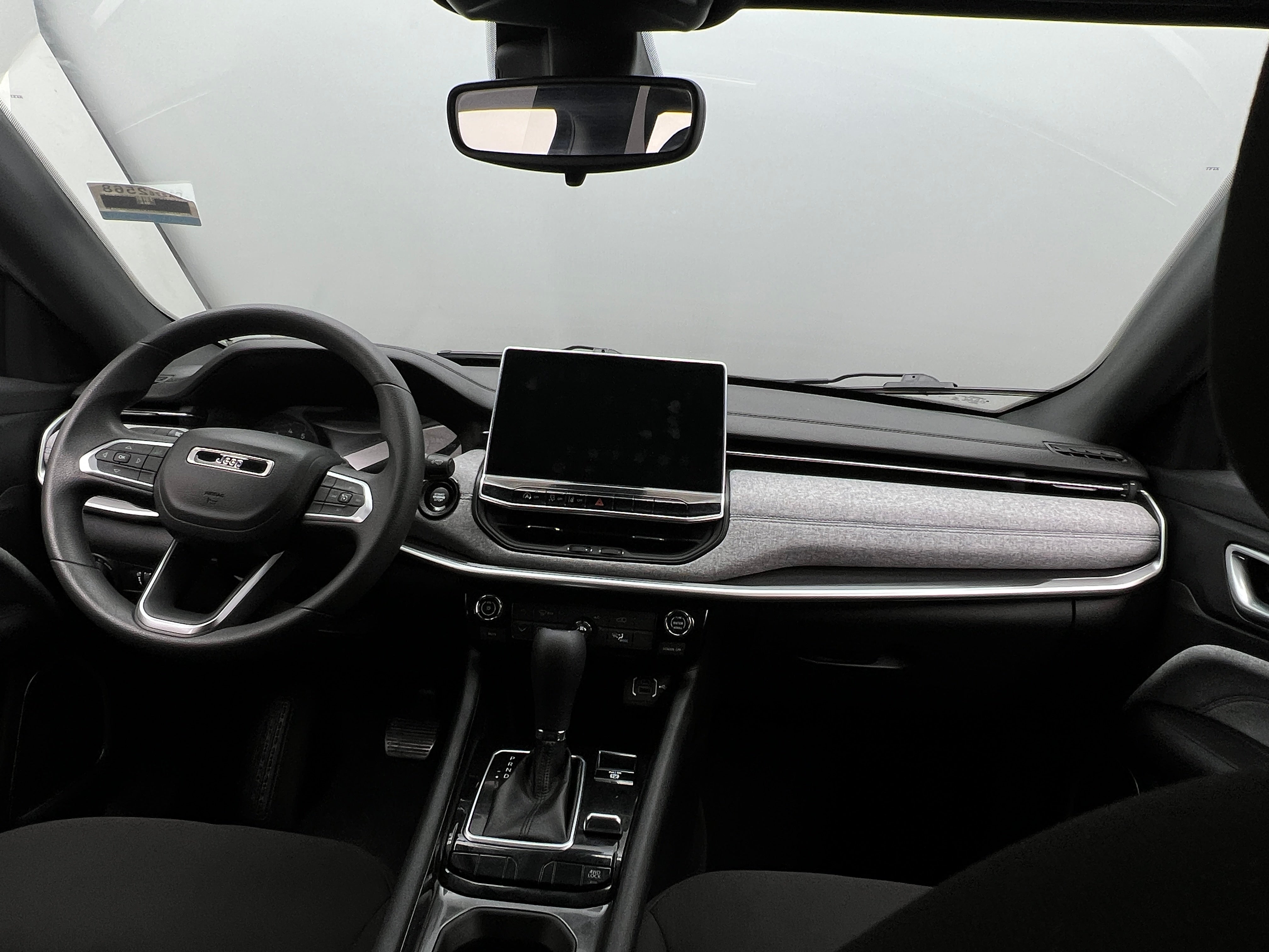2023 Jeep Compass Base 3