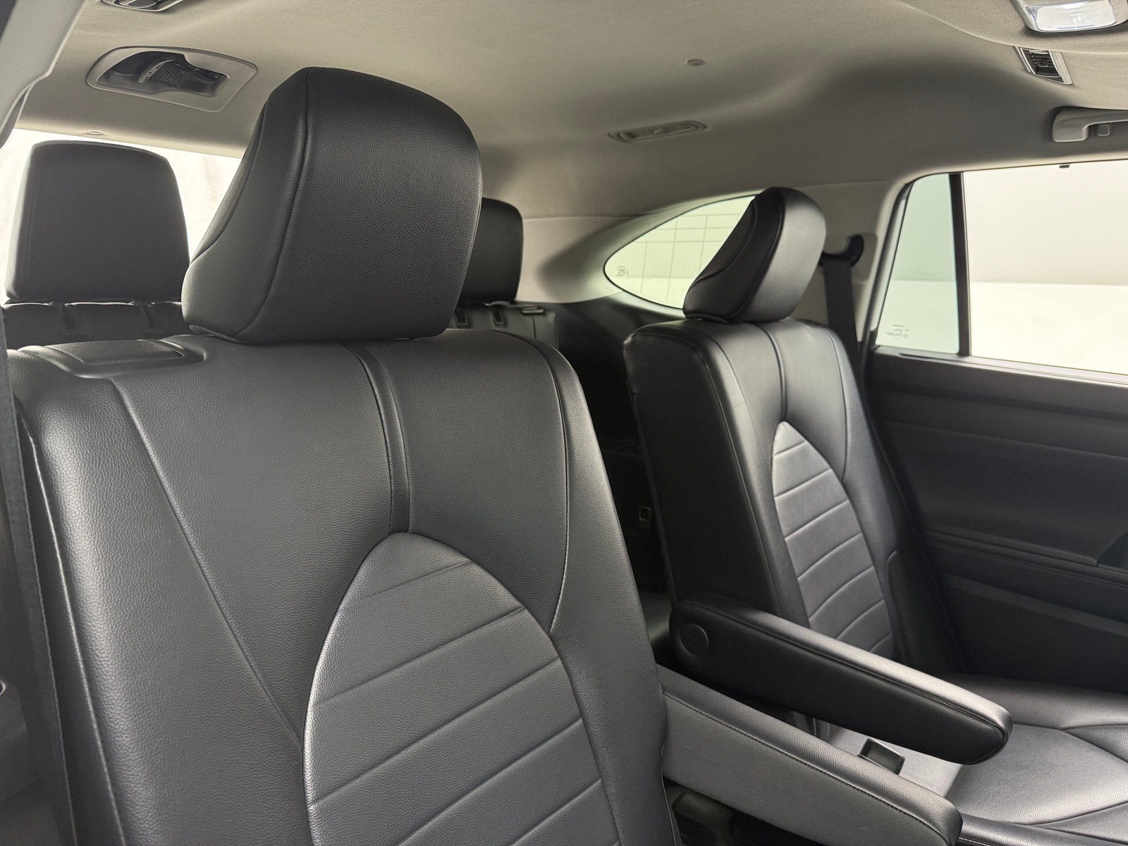 Thumbnail: 2021 Toyota Highlander - 5