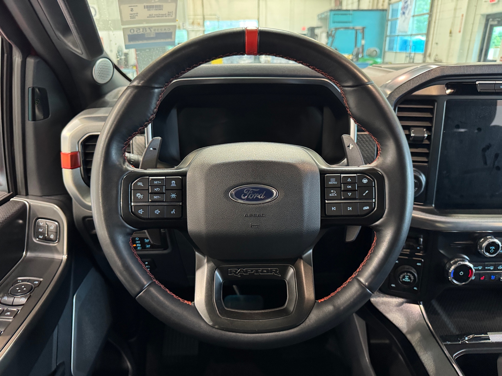 Thumbnail: 2022 Ford Econoline - 4