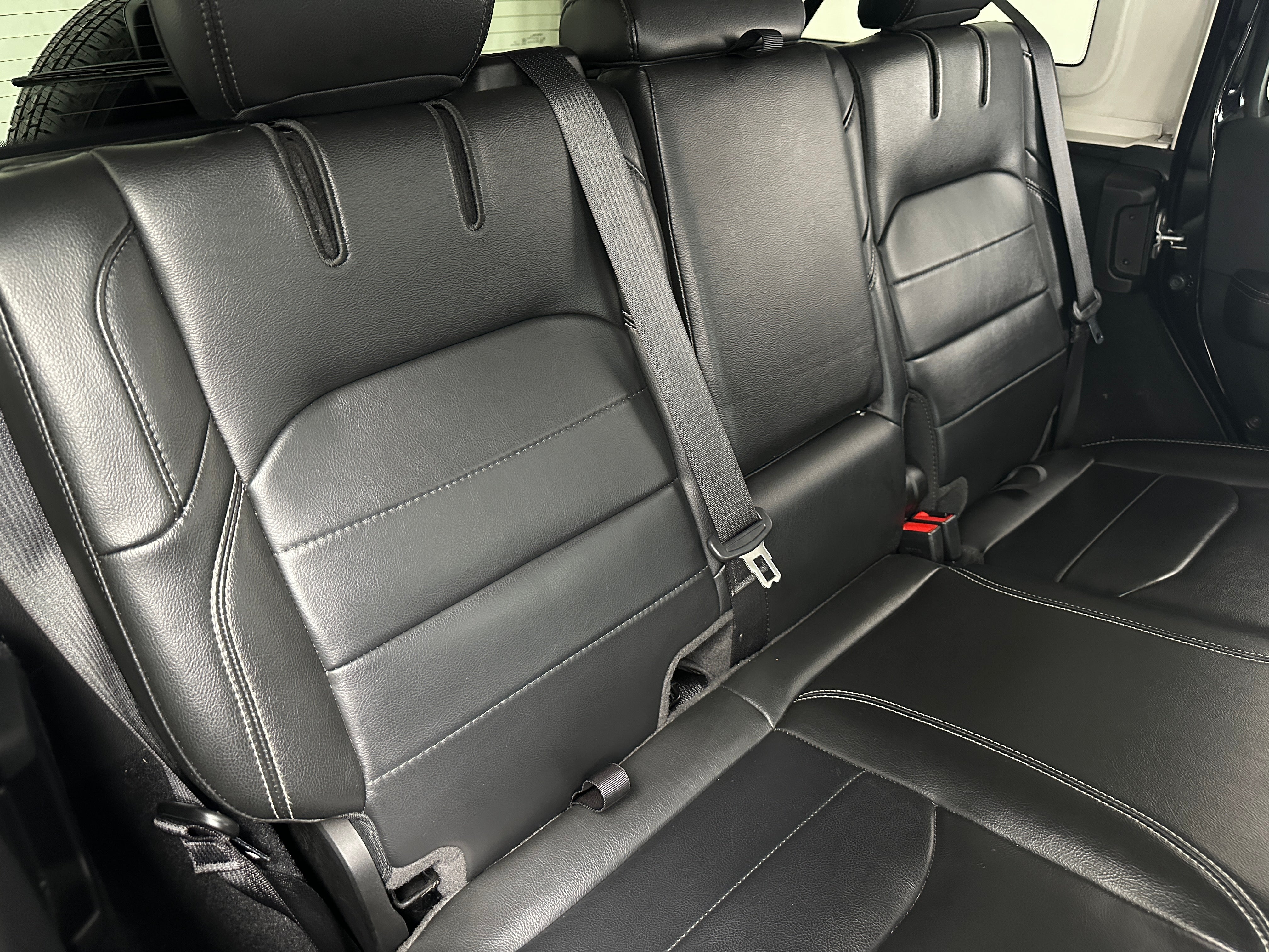 2022 Jeep Wrangler Unlimited Sahara 4xe 5