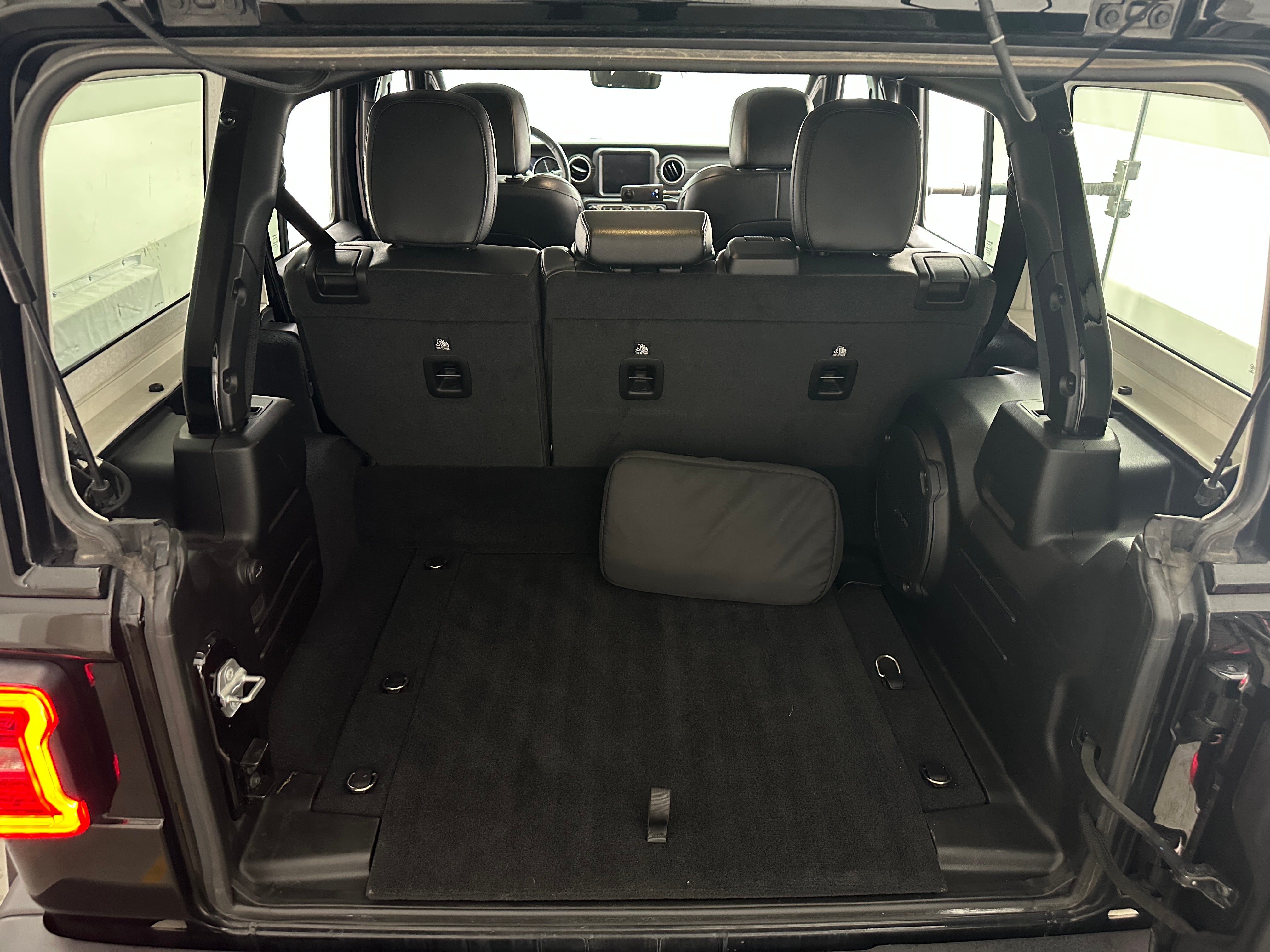 2022 Jeep Wrangler Unlimited Sahara 4xe 6