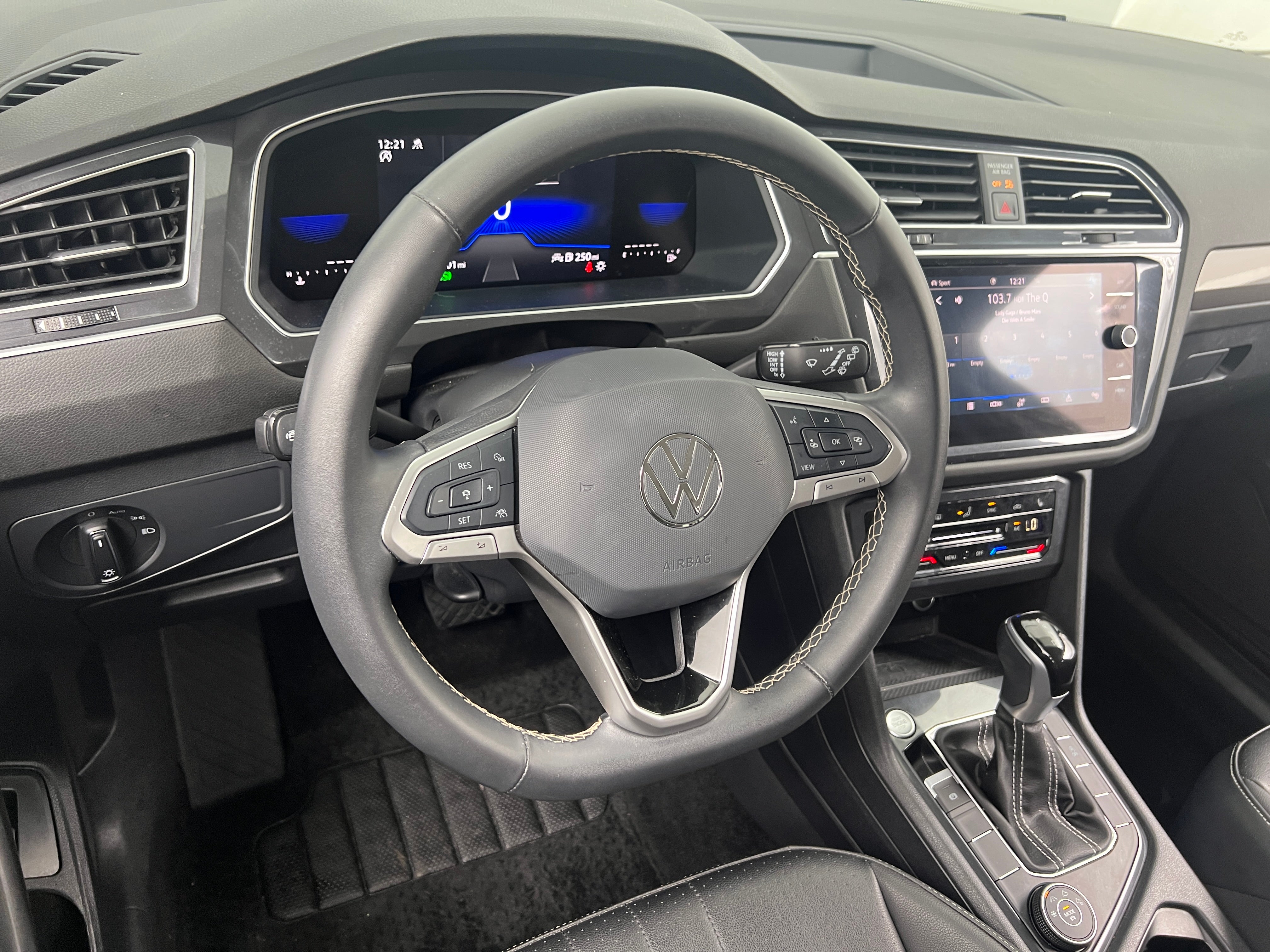 Thumbnail: 2024 Volkswagen Tiguan - 4