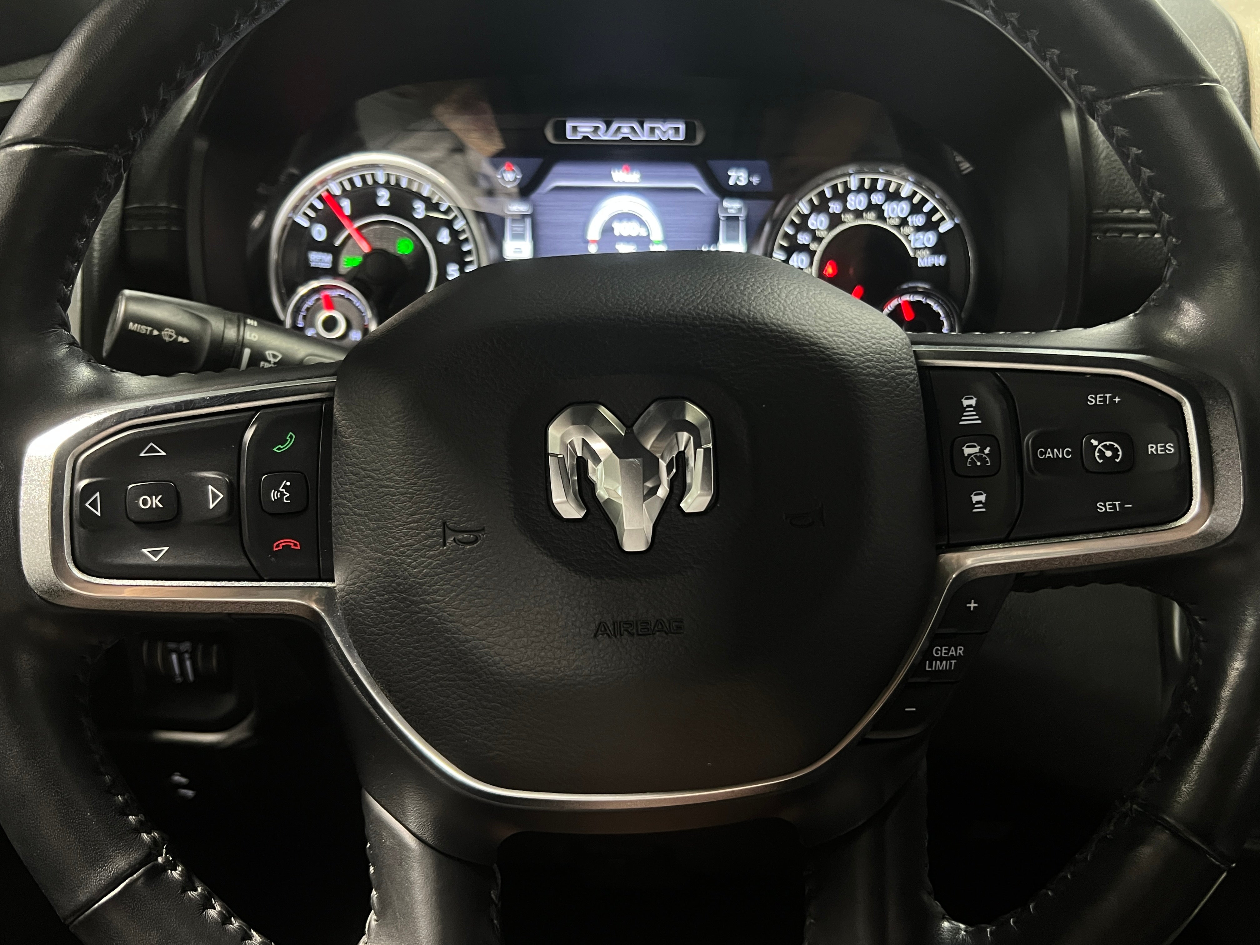 2019 RAM 1500 Laramie 4