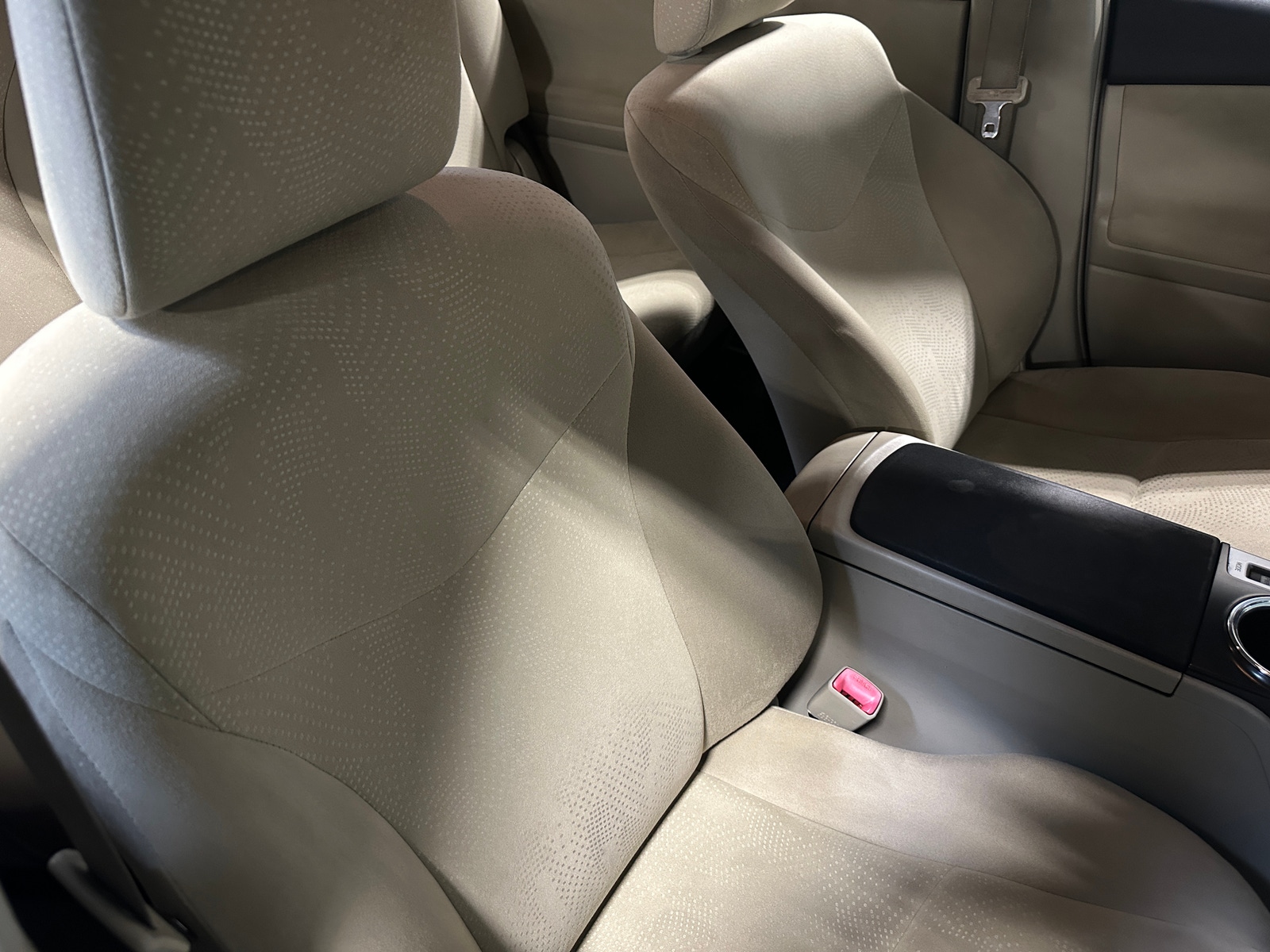 Thumbnail: 2012 Toyota Prius v - 2