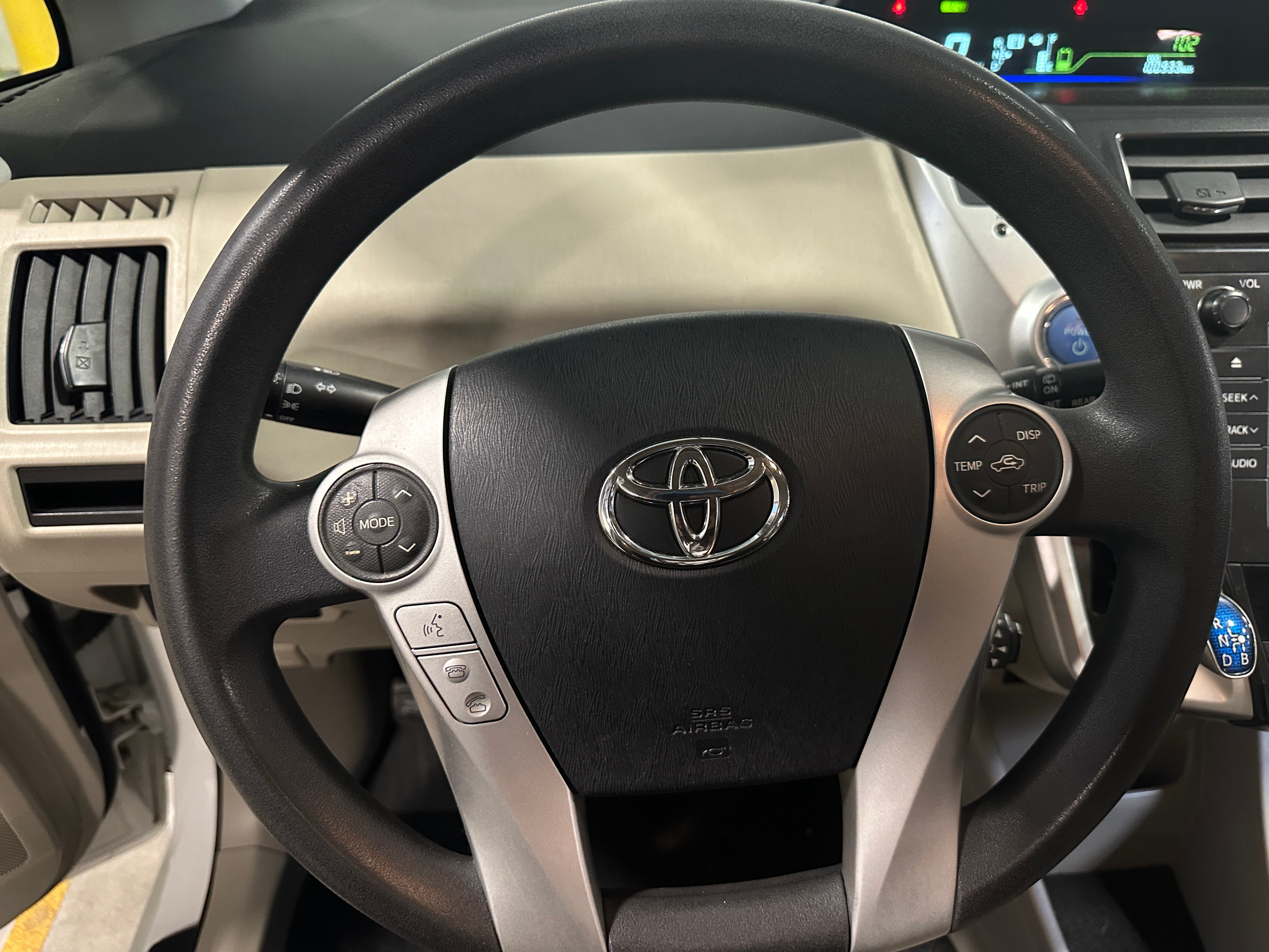 2012 Toyota Prius v Two 5