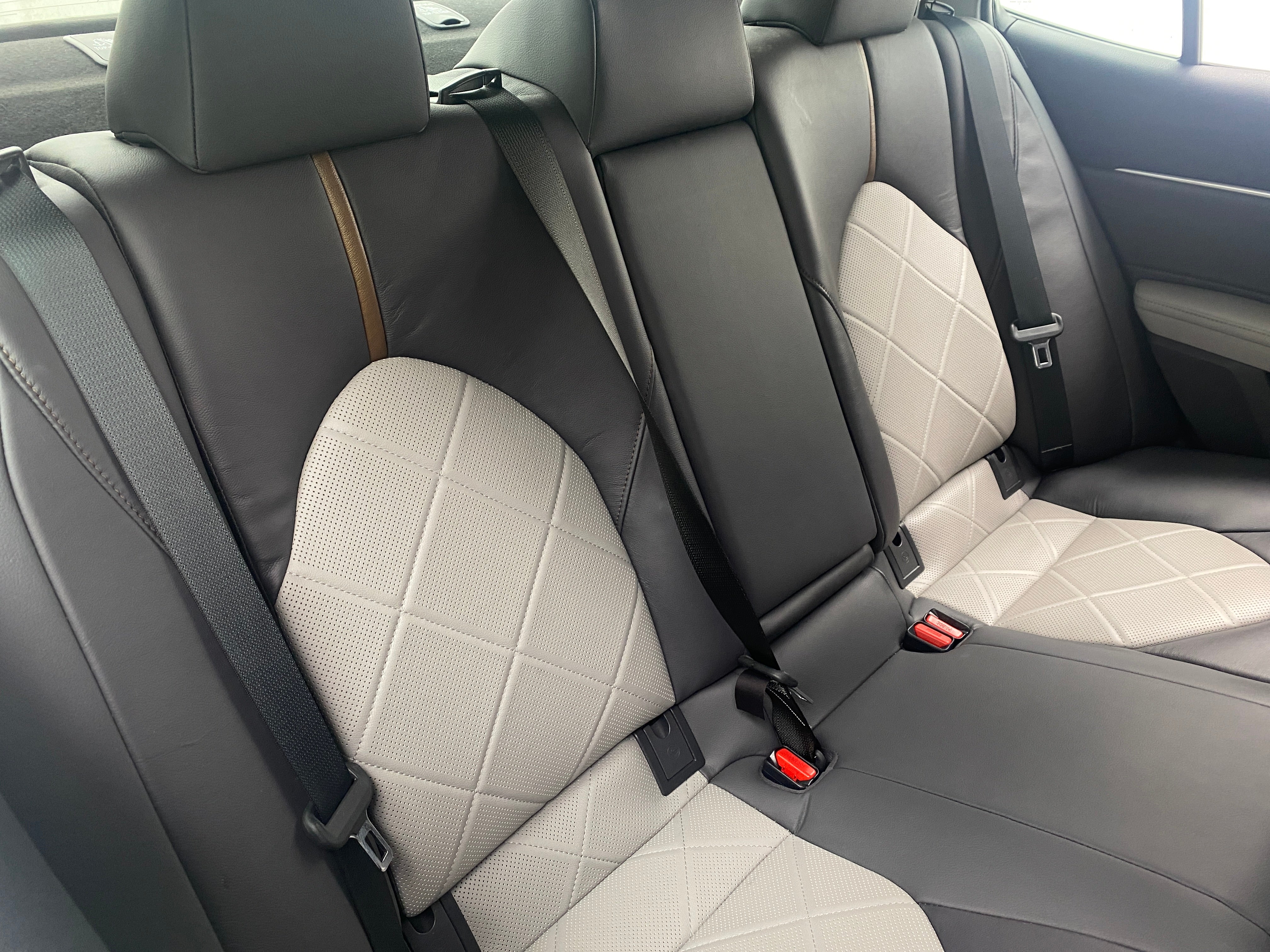 2018 Toyota Camry XLE 6