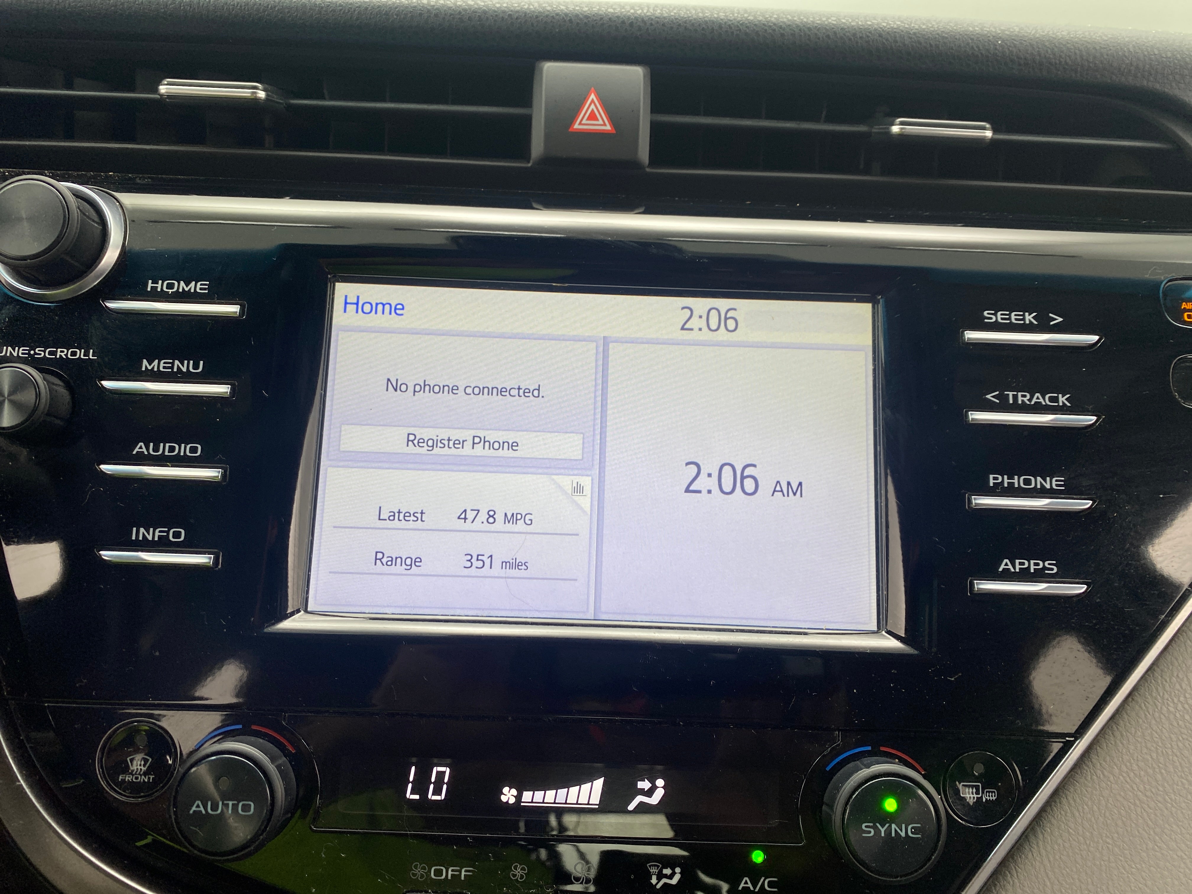 2018 Toyota Camry XLE 4