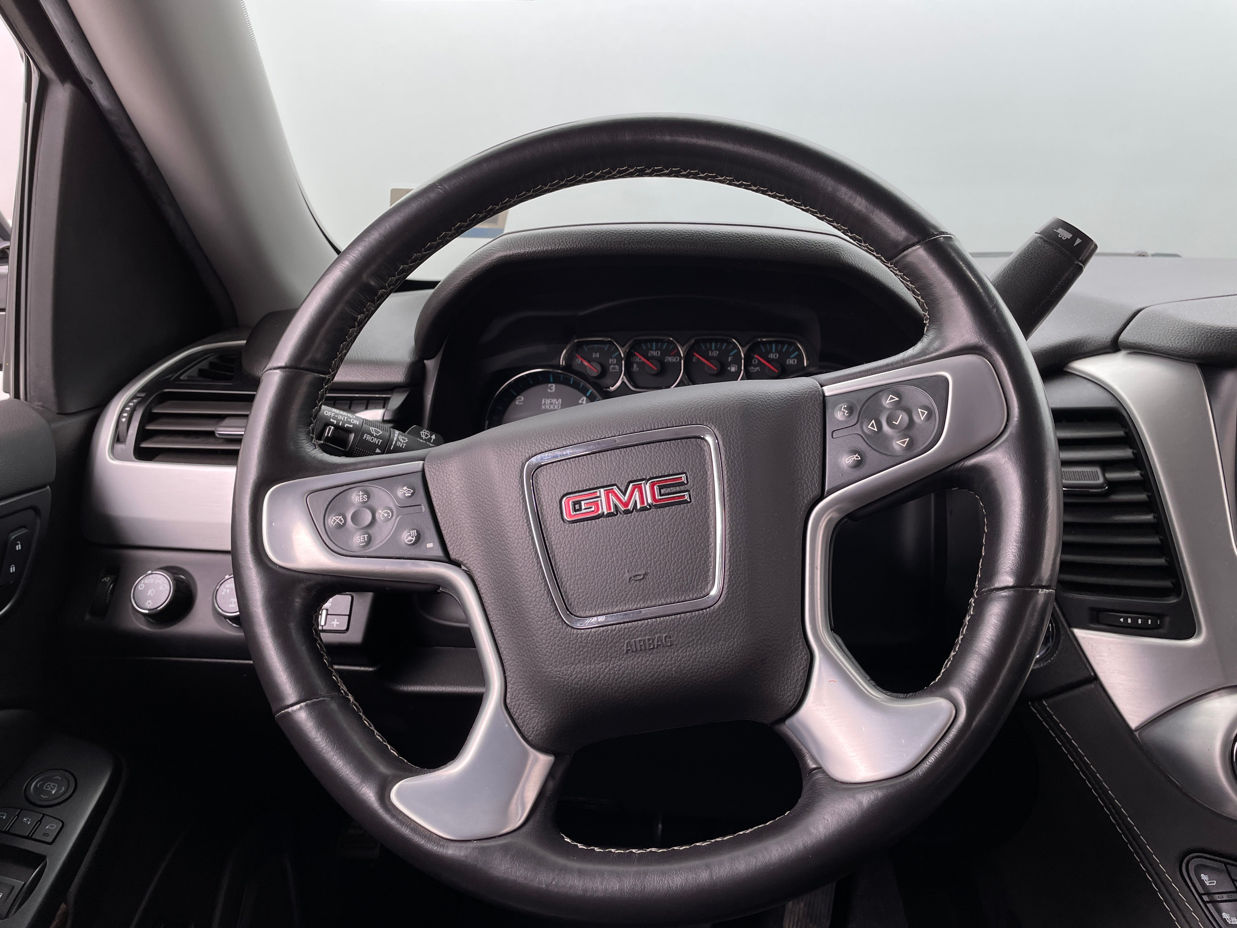 2020 GMC Yukon XL SLT 4