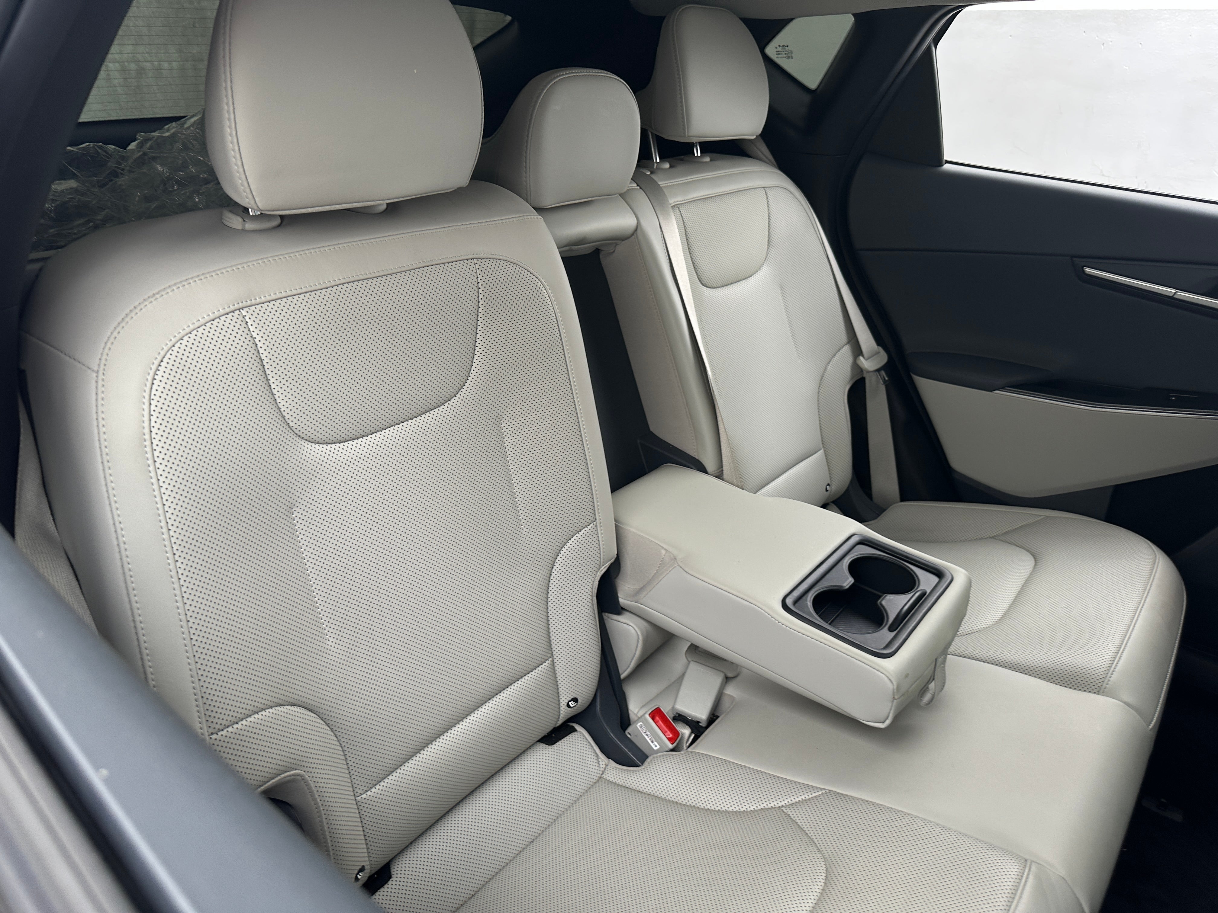 Thumbnail: 2022 Kia EV6 - 5