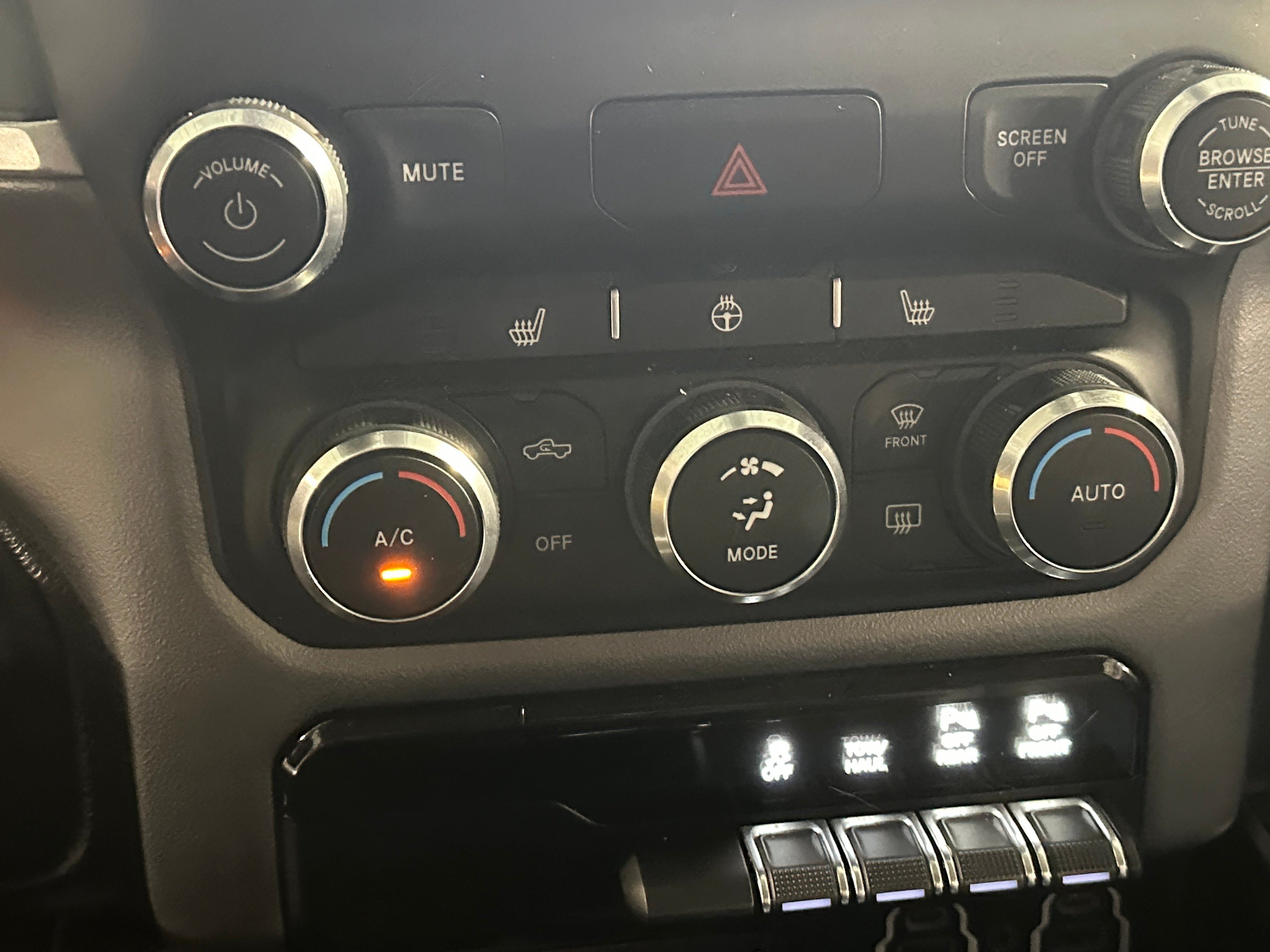 2019 RAM 1500 Big Horn 4