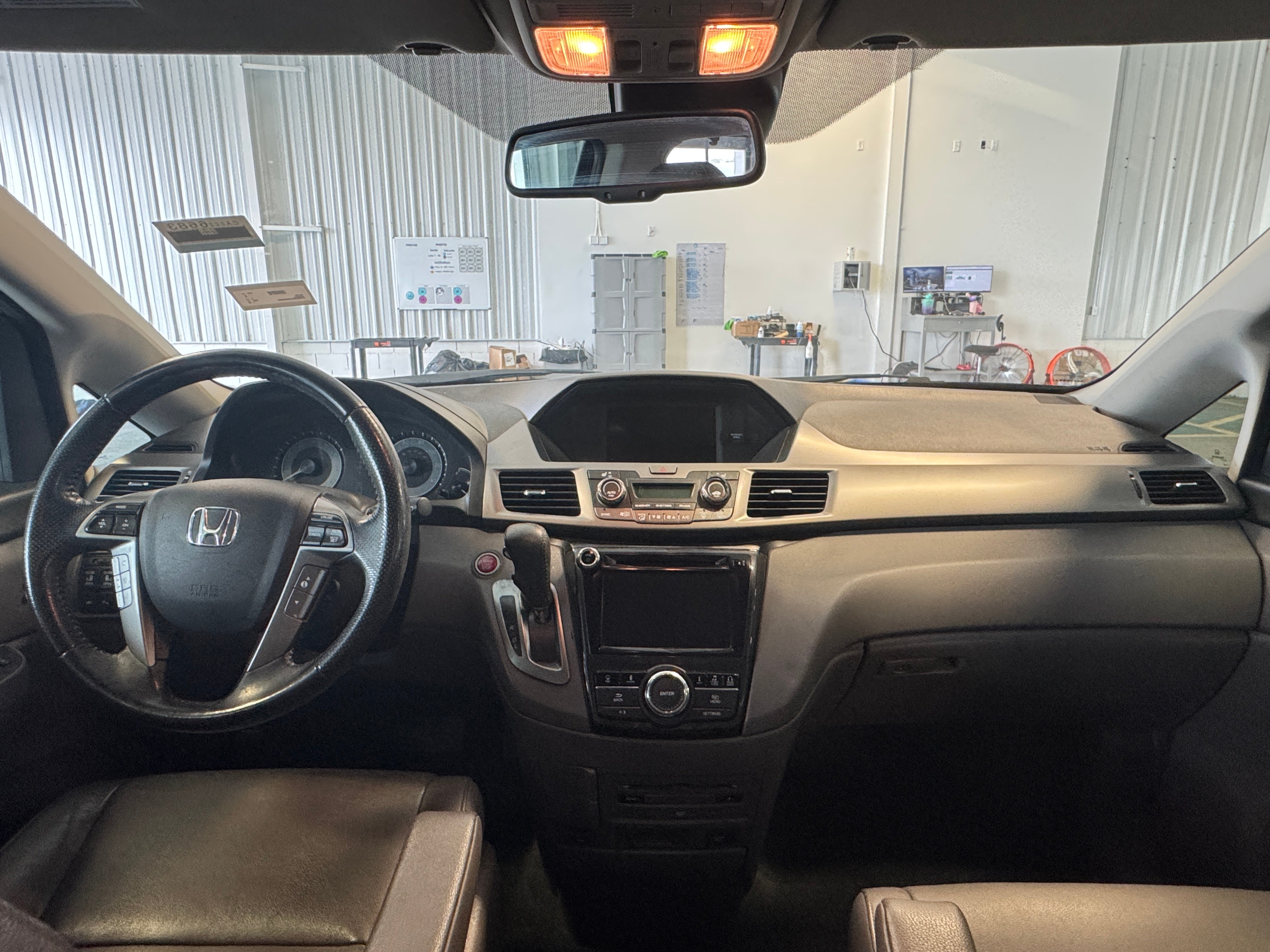 2016 Honda Odyssey Touring 2