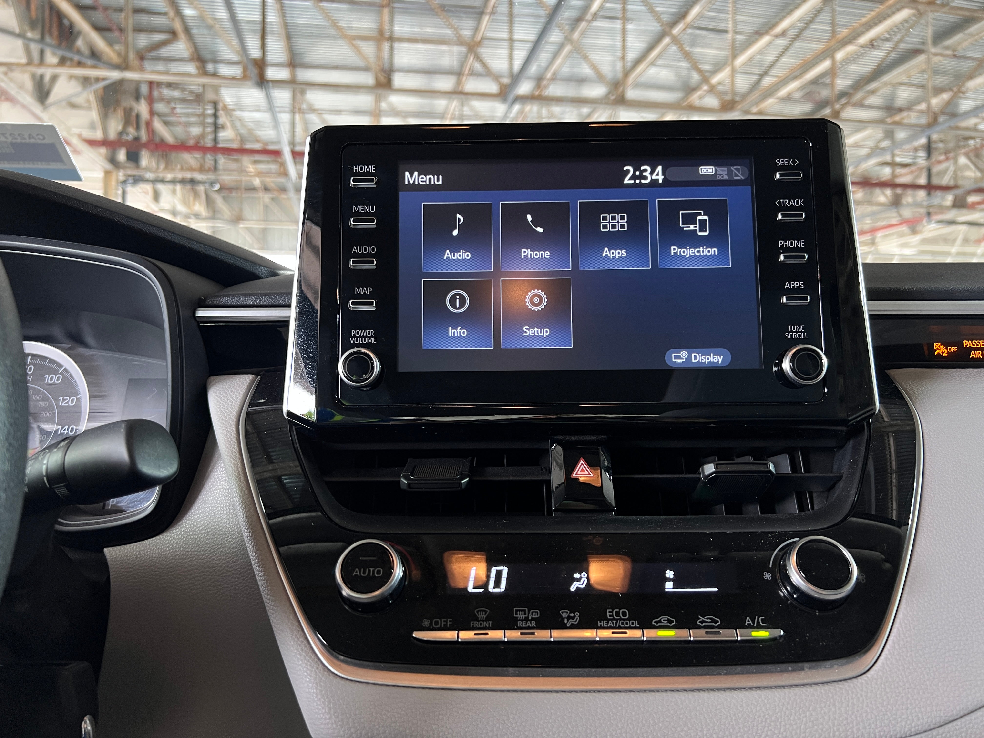 2020 Toyota Corolla LE 4