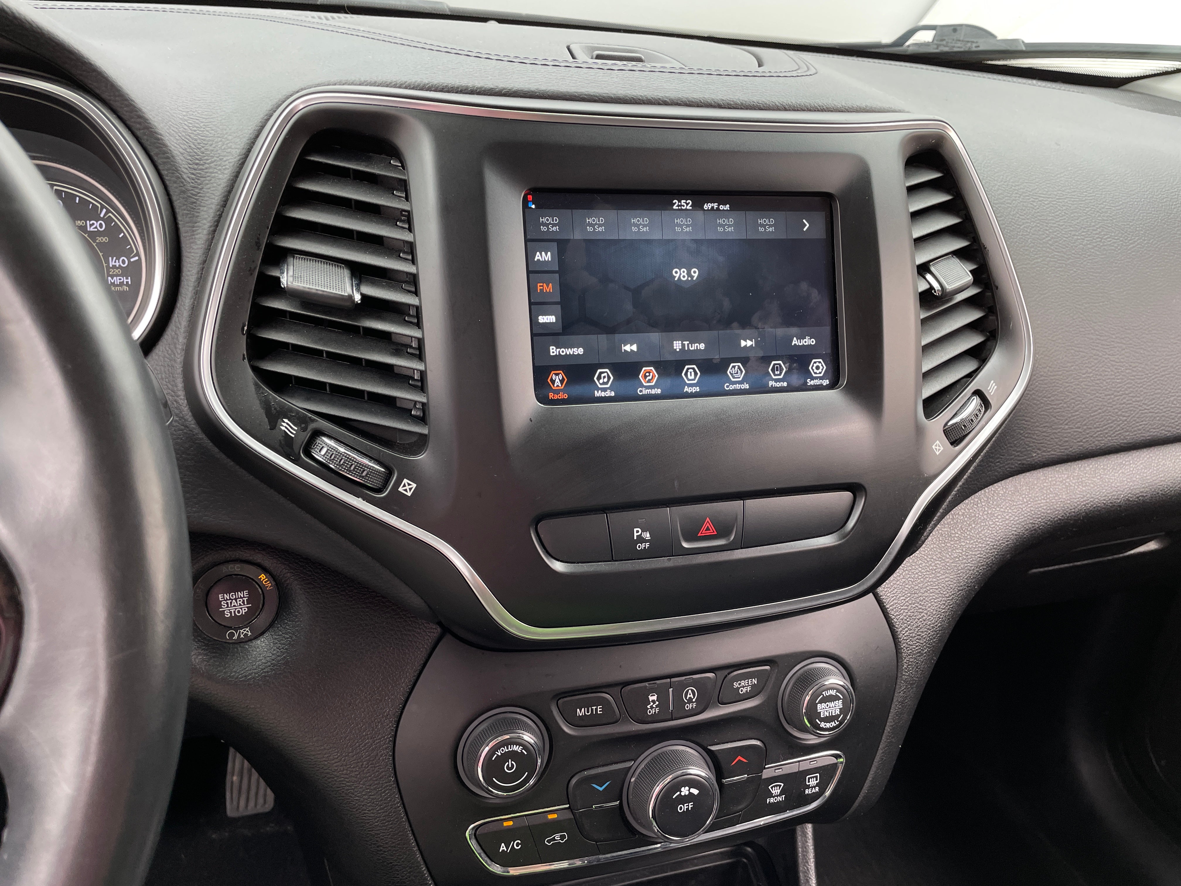 2019 Jeep Cherokee Latitude 4